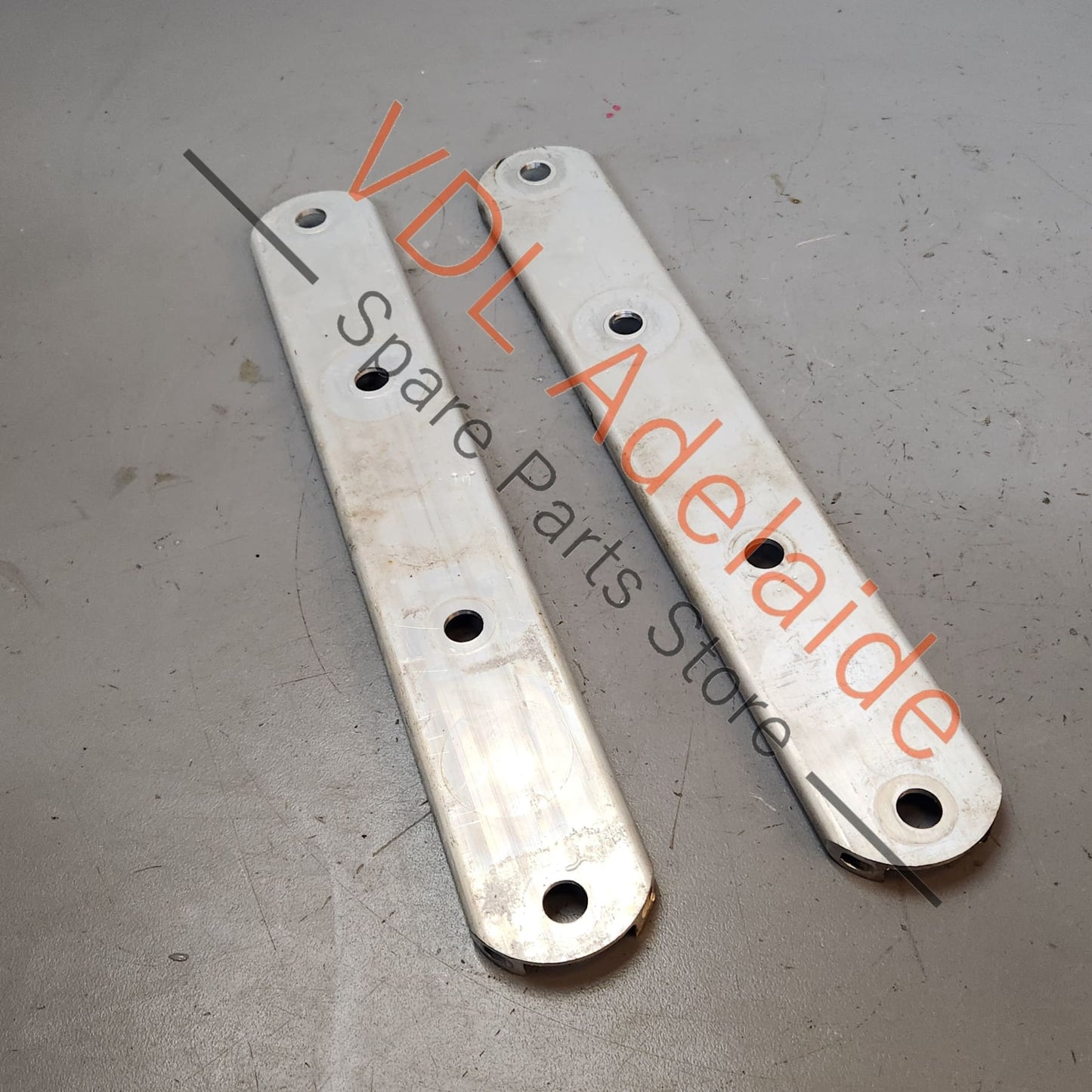 99150474100 Porsche 911 Boxster Cayman Front Chassis Reinforcement Brace Pair 99150474100