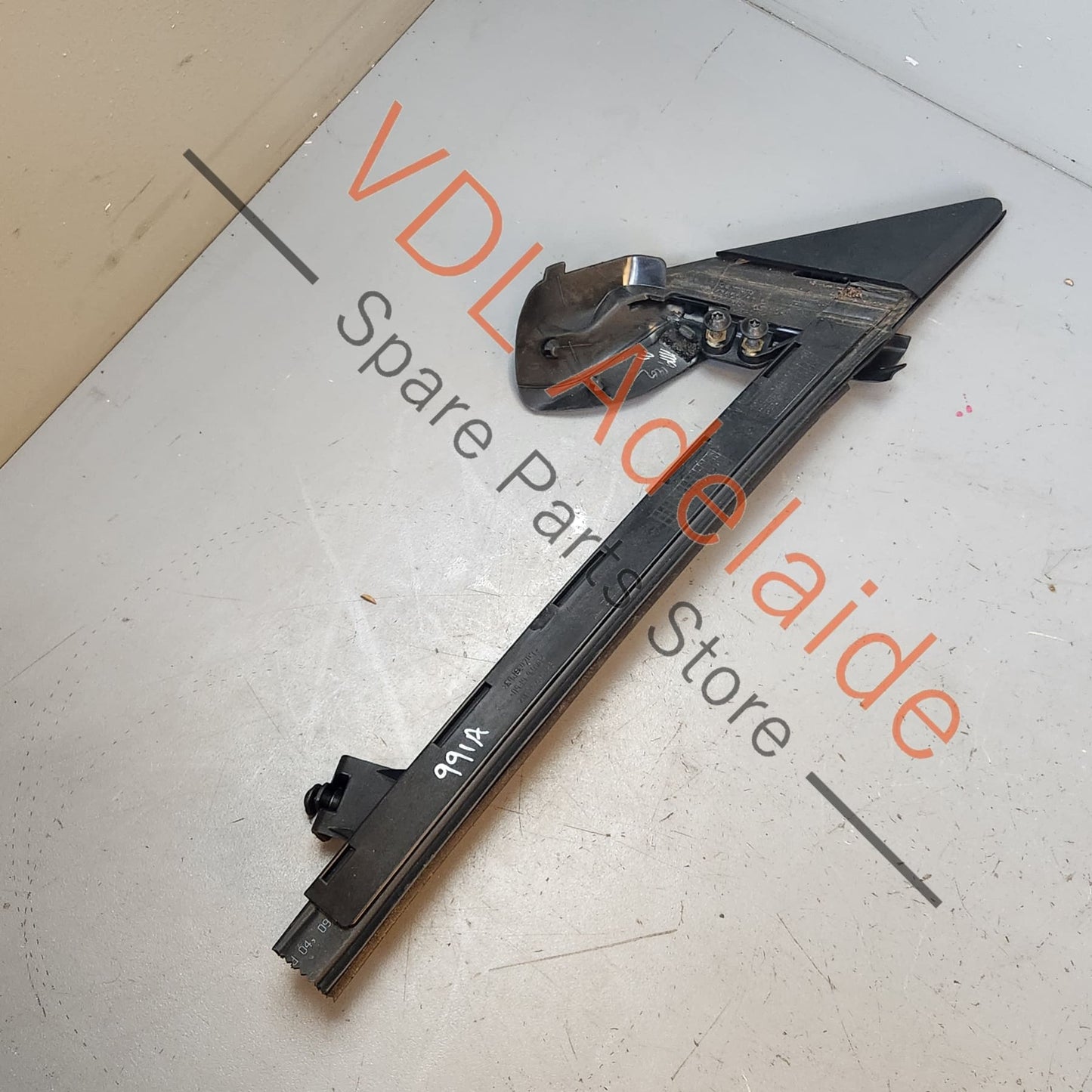 99153743104 99153754102 Porsche 911 Front Left Window Guide Channel 99153743104 99153754102