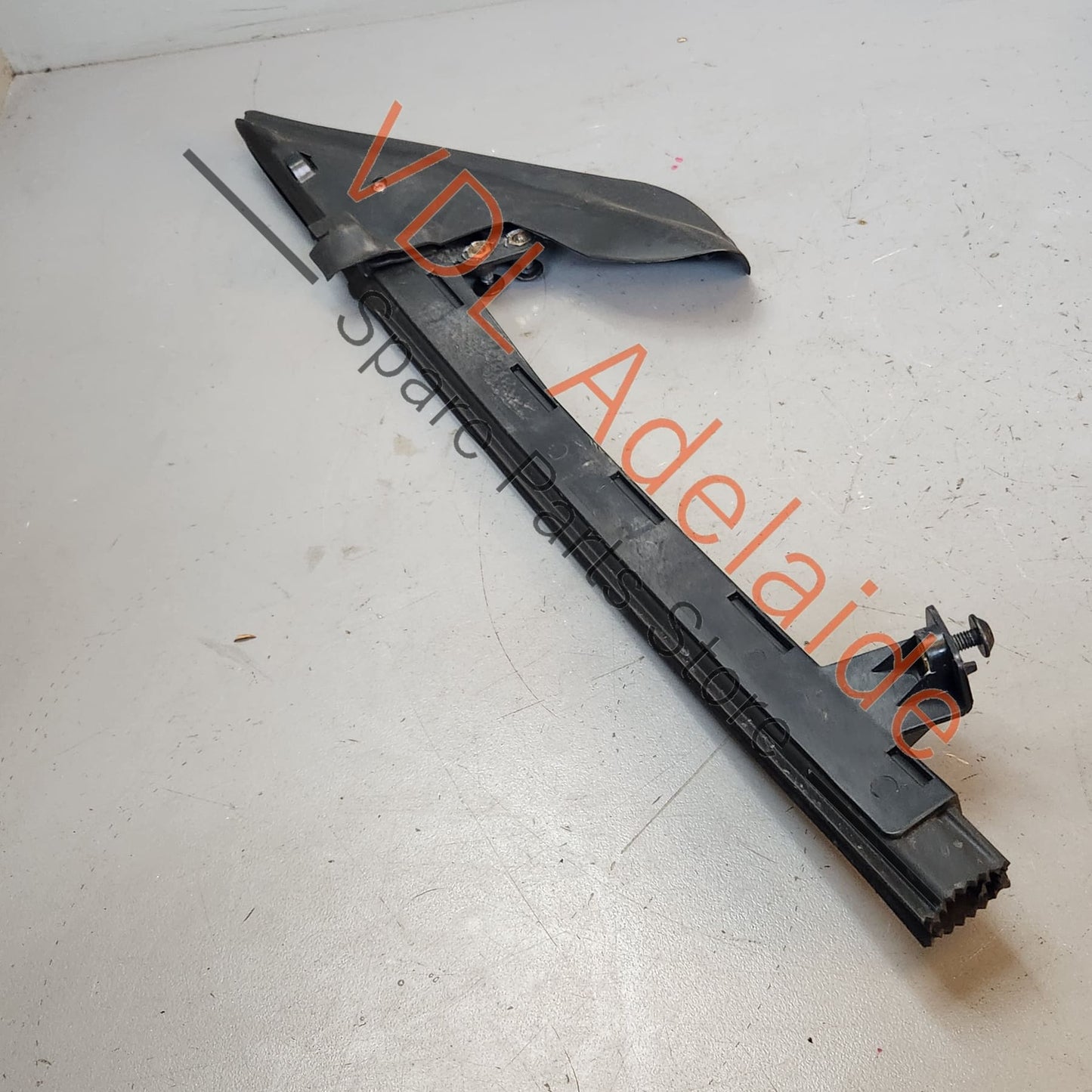 99153743104 99153754102 Porsche 911 Front Left Window Guide Channel 99153743104 99153754102