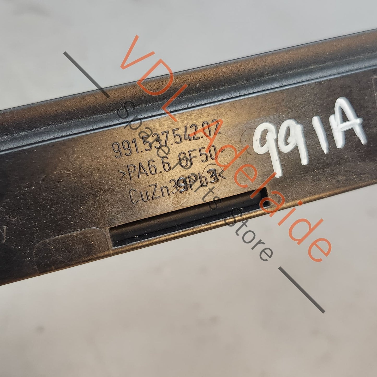 99153743204 99153754202 Porsche 911 Right Window Guide Channel 99153743204 99153754202