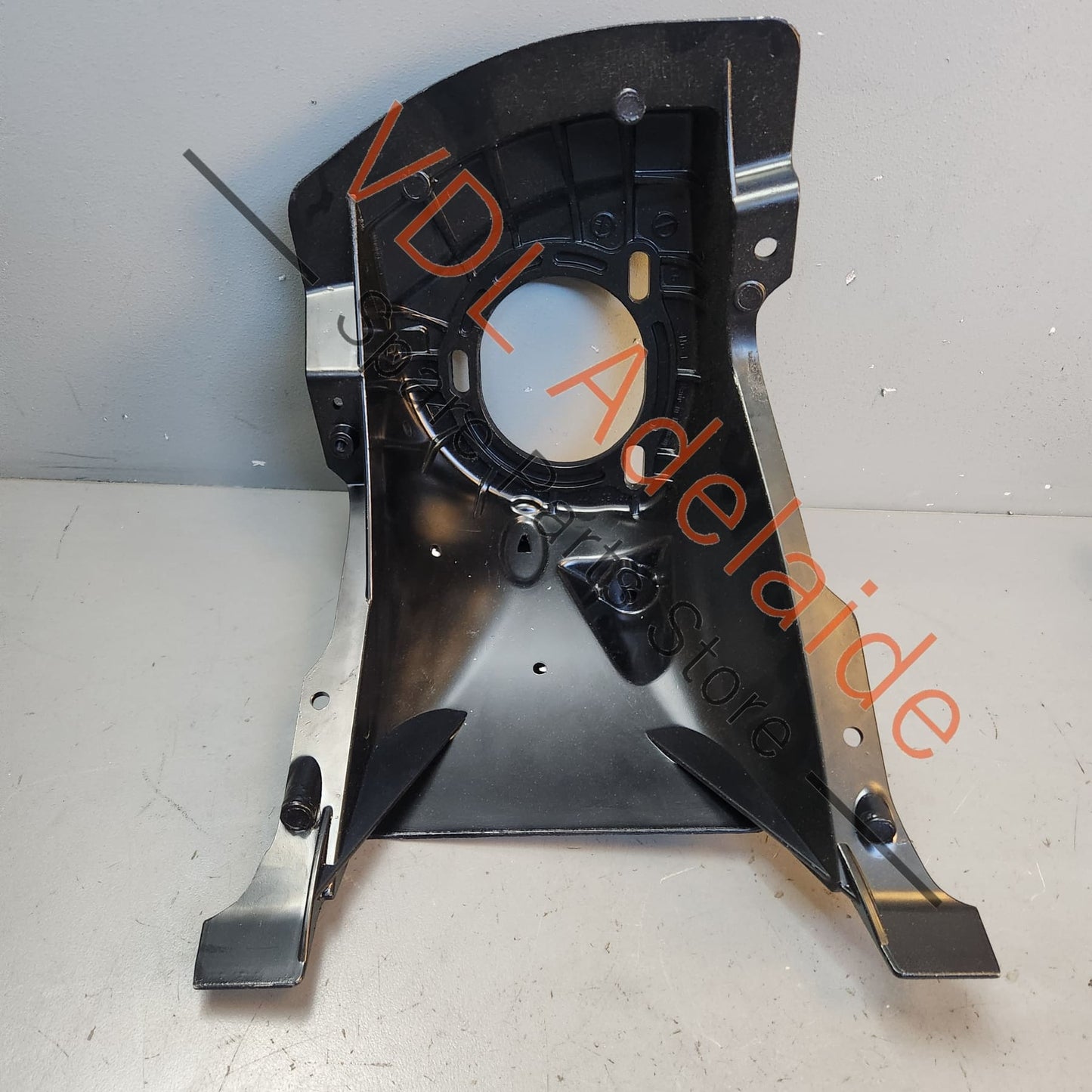 99150147700GRV 99150147700 Porsche 911 Front Left Strut Suspension Mounting Structural Body Section 99150147700 GRV