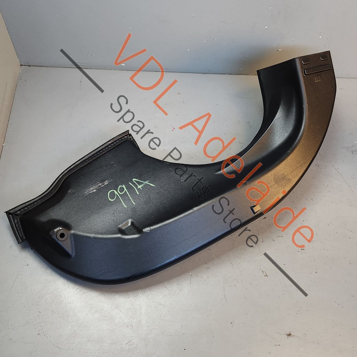 9P1145333A 9P1145333B Porsche 911 Left Side Air Duct Tube for Intercooler Cooling 9P1145333