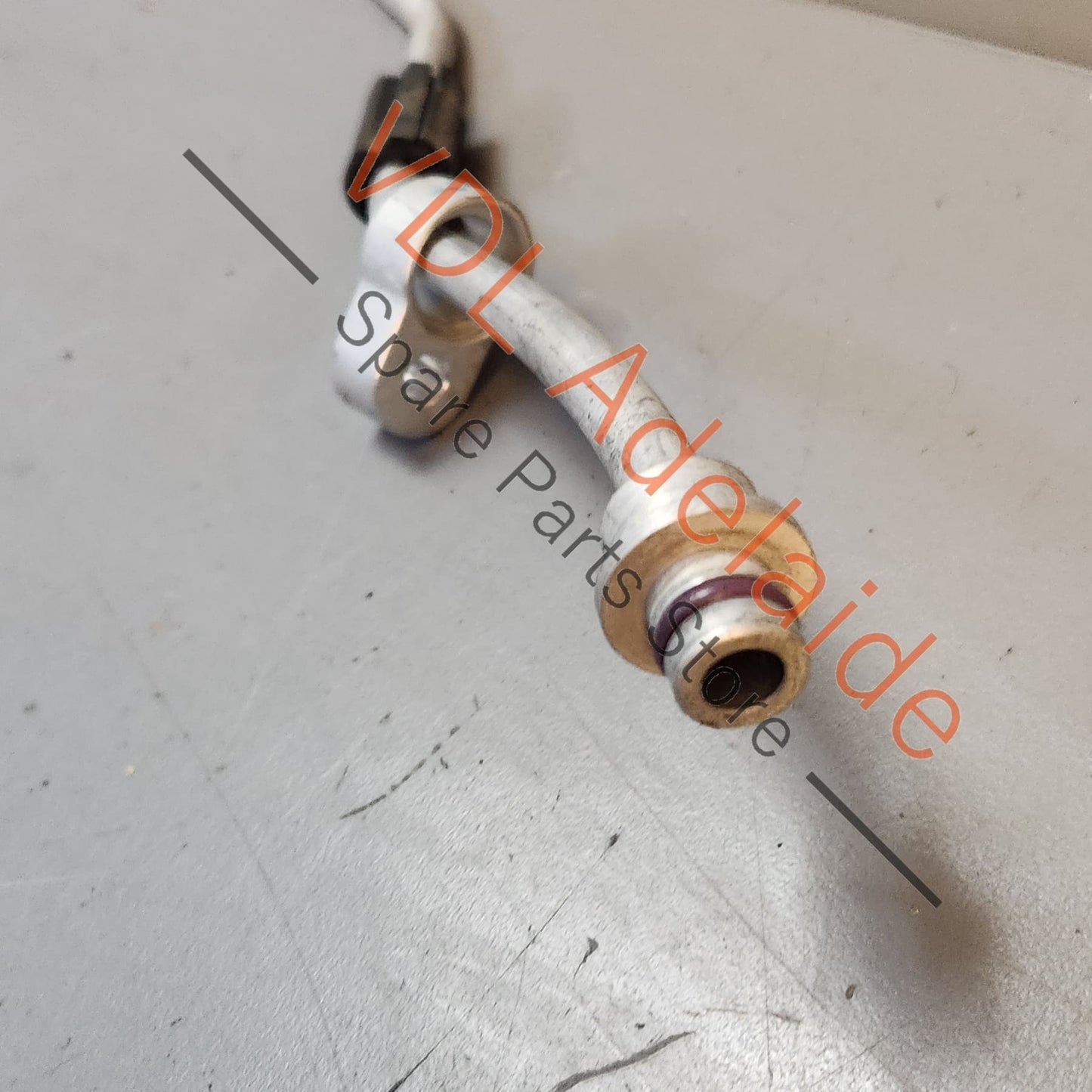 99157310804 99157310803 Porsche 911 AC Refrigerant Hose Under RHS Wing 99157310803 99157310804