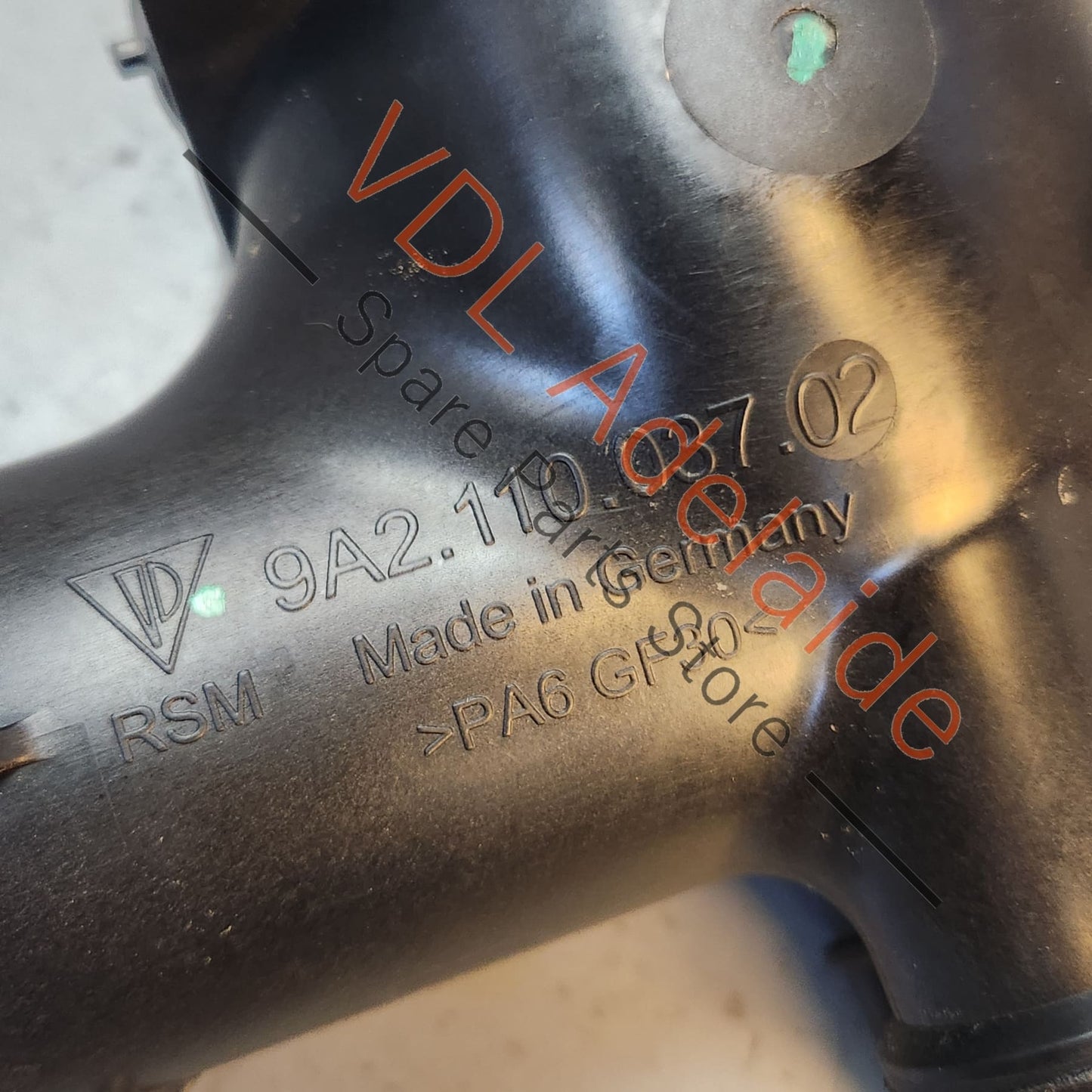 9A211013702 9P1145683C Porsche 911 Air Intake Distributor Tube Pipe 9A211013702 9P1145683C