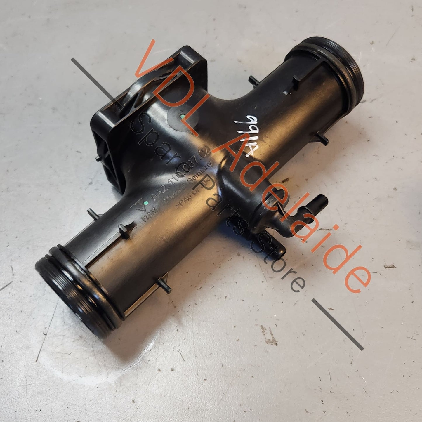 9A211013702 9P1145683C Porsche 911 Air Intake Distributor Tube Pipe 9A211013702 9P1145683C