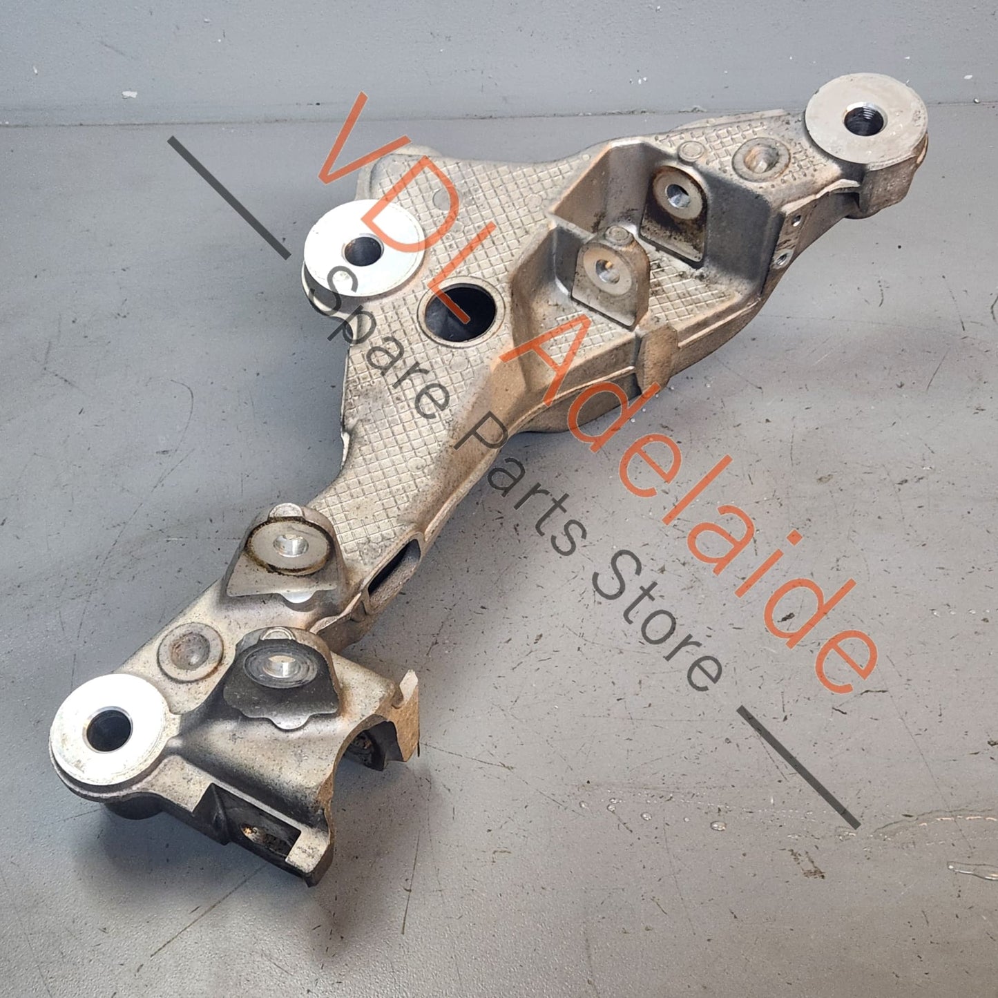 99133115111 99133115110 Porsche 911 Rear Suspension Frame Chassis Mounting Bracket LHS 99133115111