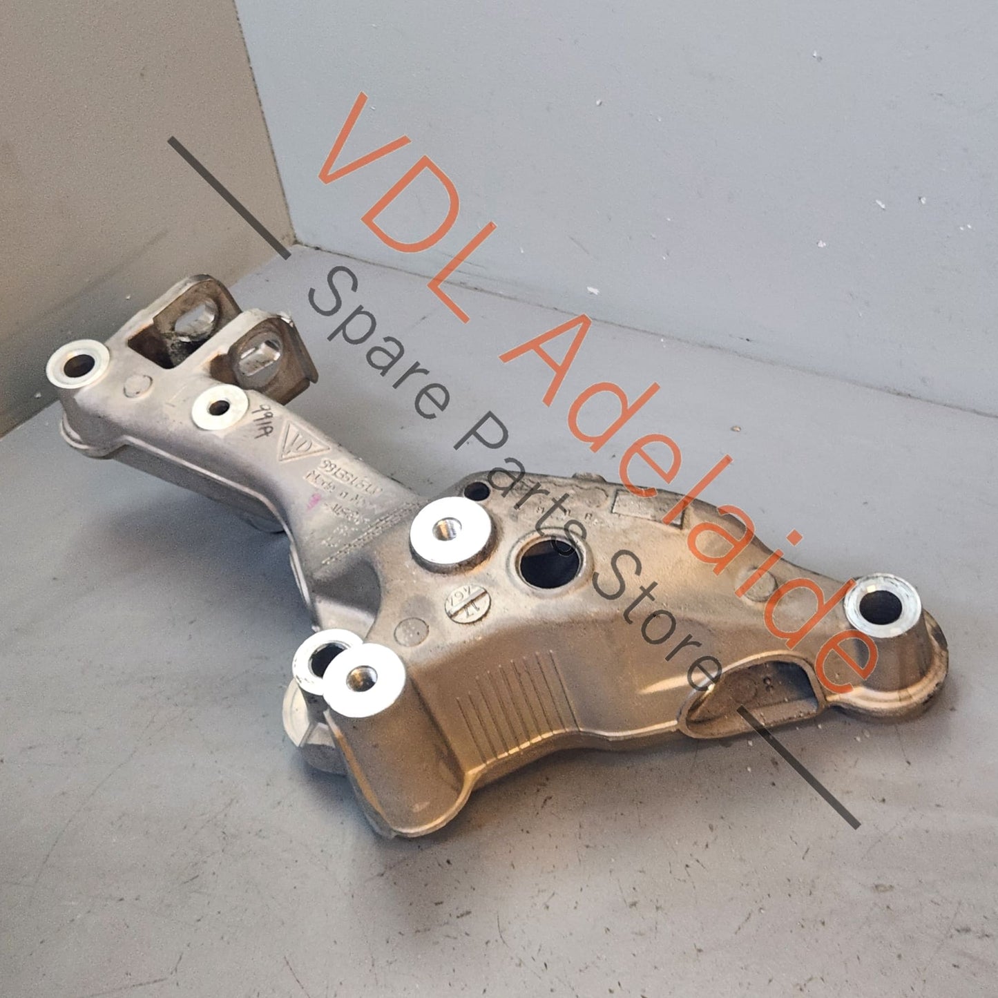 99133115111 99133115110 Porsche 911 Rear Suspension Frame Chassis Mounting Bracket LHS 99133115111