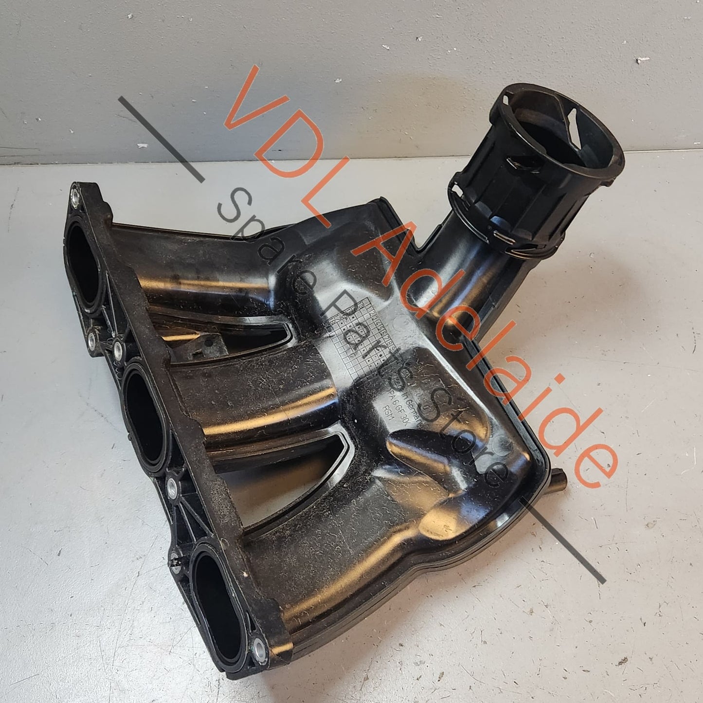 9A211013501 9A211013502 Porsche 911 LHS Air Intake Manifold Left Cyls 1-3 9A211013502 9A211013501