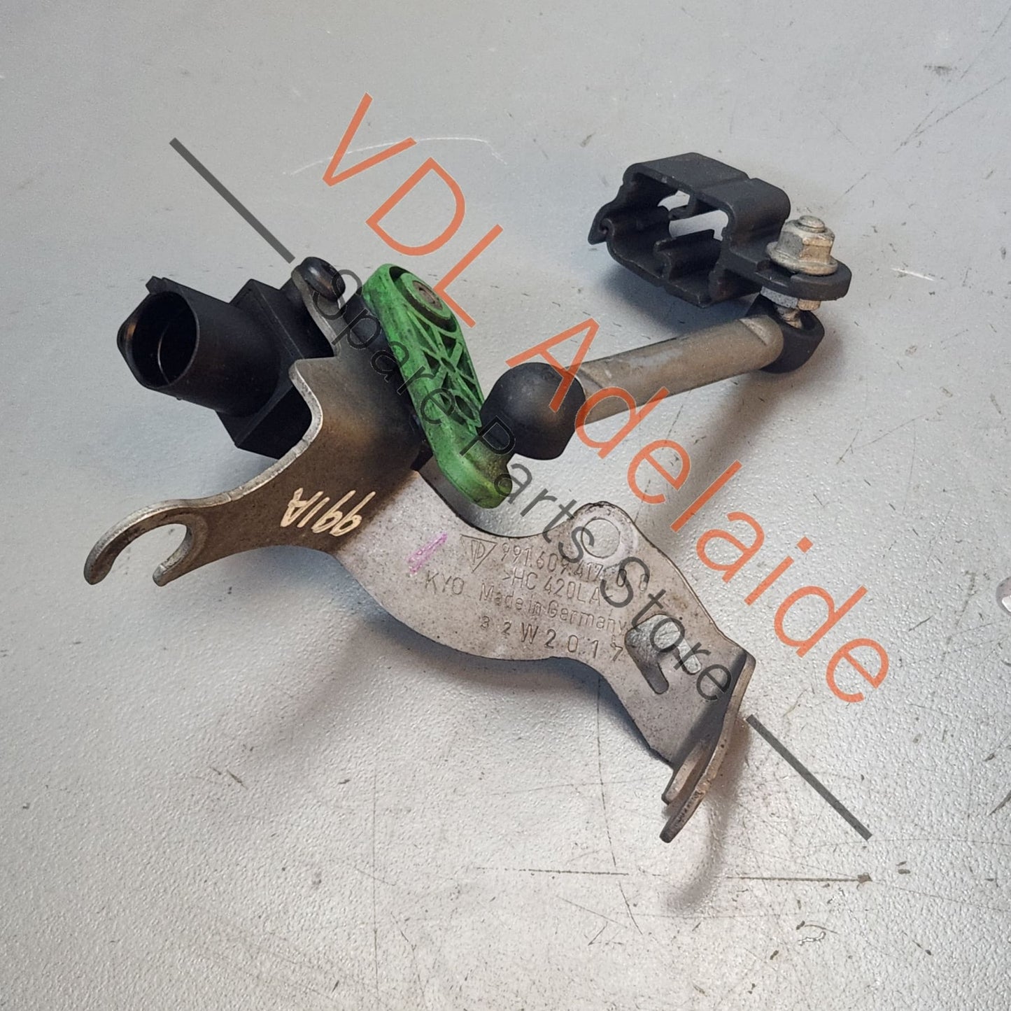 99133303100 Porsche 911 Rear Left Suspension Level Sensor 99133303100