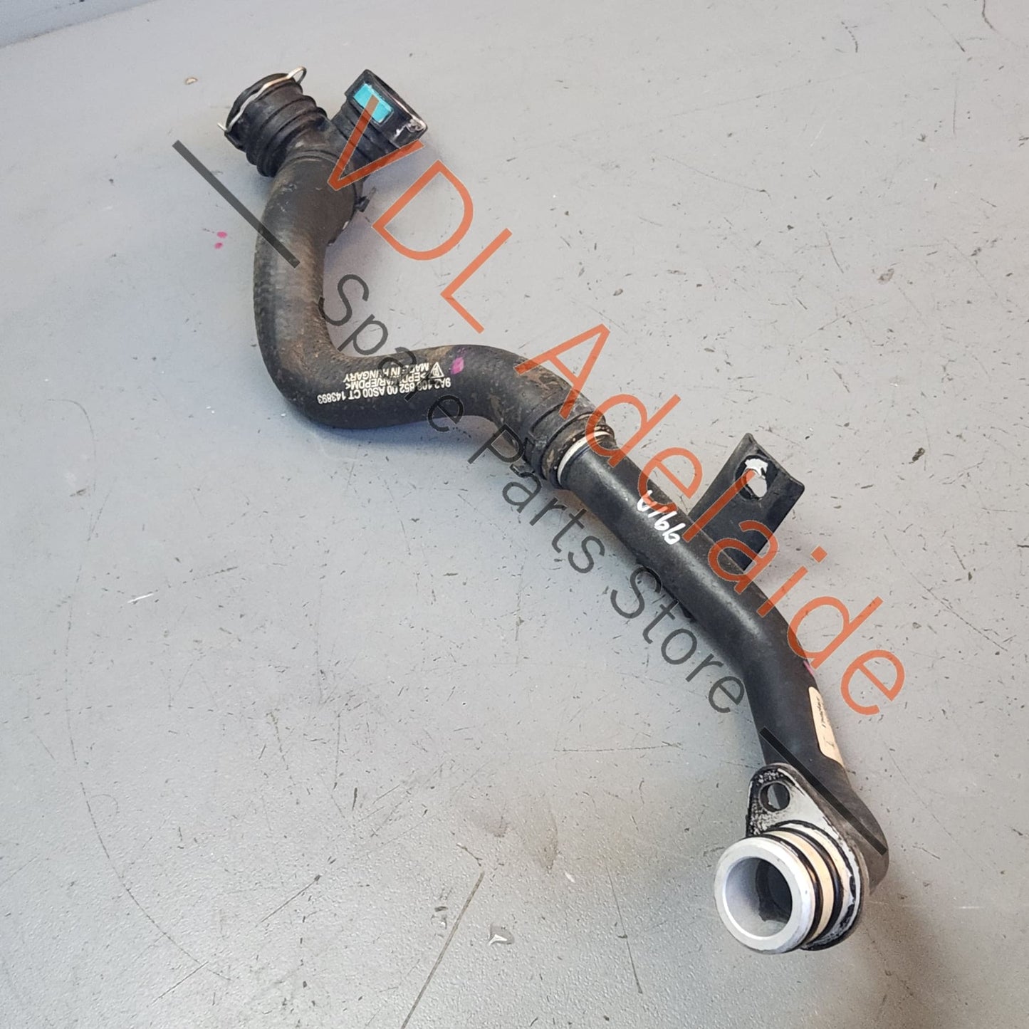 9A210685100 9A210685101 Porsche 911 Coolant Filler Hose Pipe 9A210685100 9A210685101
