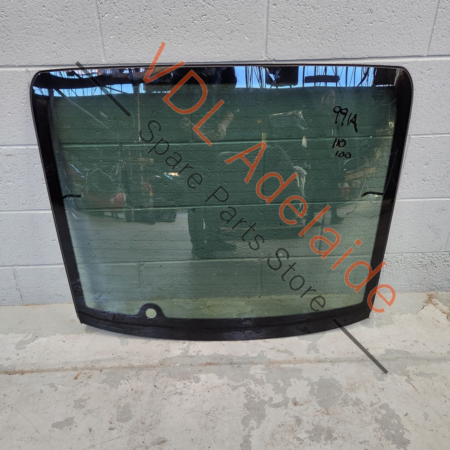 99154591108 Porsche 911 Coupe Rear Windscreen Glass 99154591108 PR:425,XPL,XPR