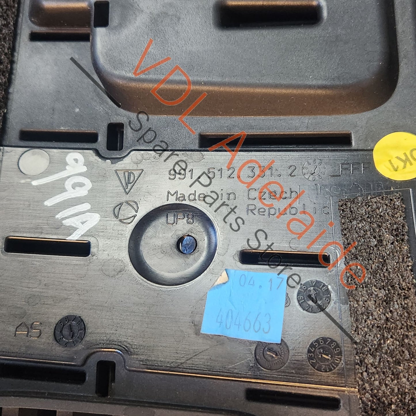 99151200000000 Porsche 911 991.2 GTS Rear Deck Lid Spoiler Ventilation Grille 99151233121 041