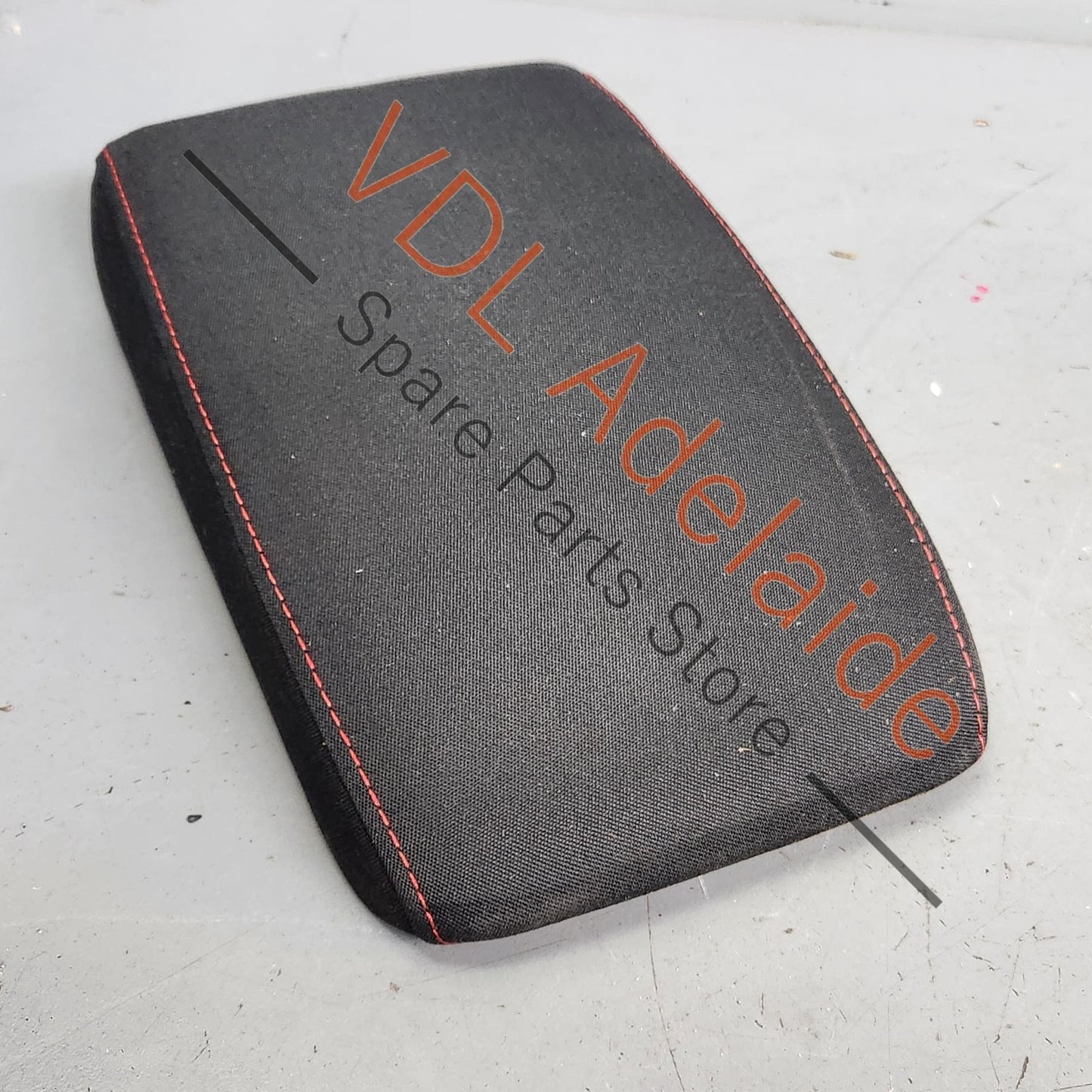 5K006112382V 5K0061123 Genuine OEM VW Golf MK6 Gti Cloth Centre Middle Arm Rest Red Stitching Interior Trim 5K0061123 82V