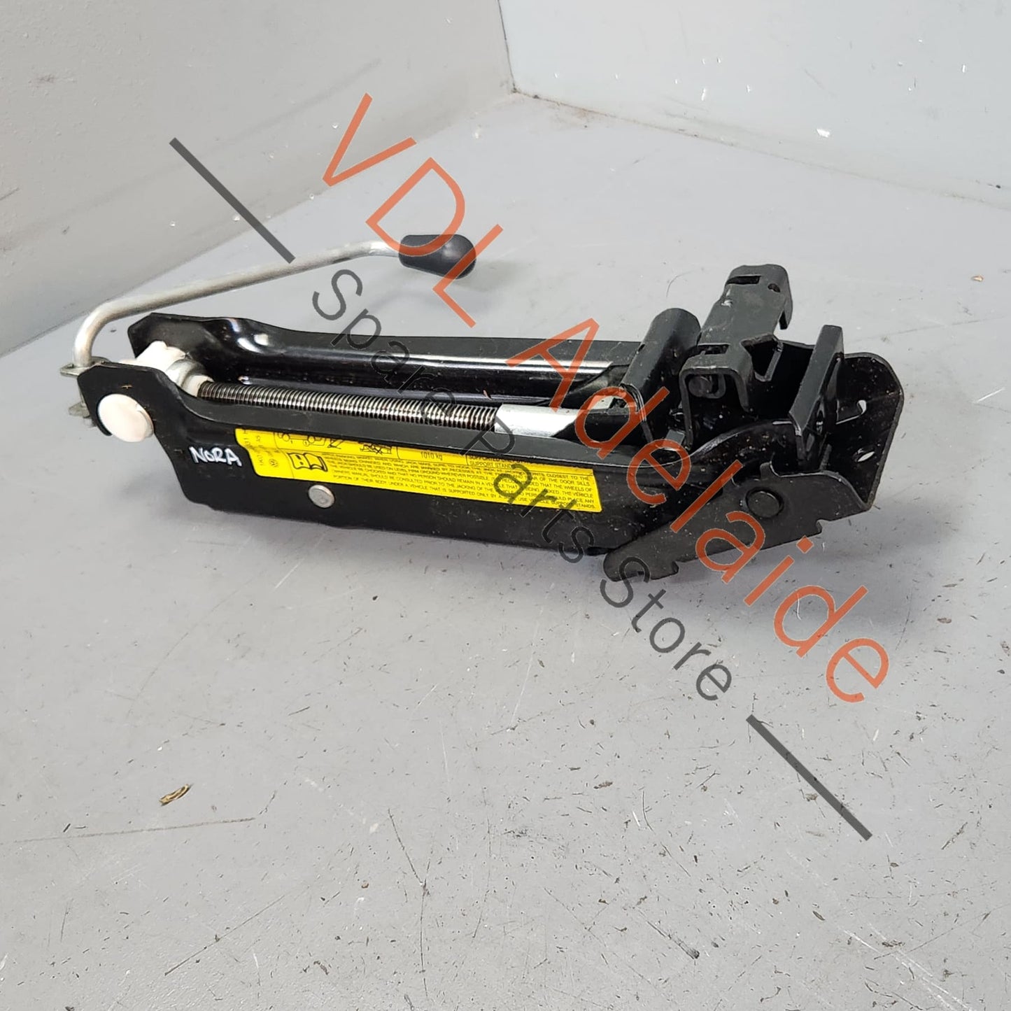 1K0011031H VW Golf MK5 MK6 MK7 Gti R Emergency Flat Tyre Jack 1K0011031H
