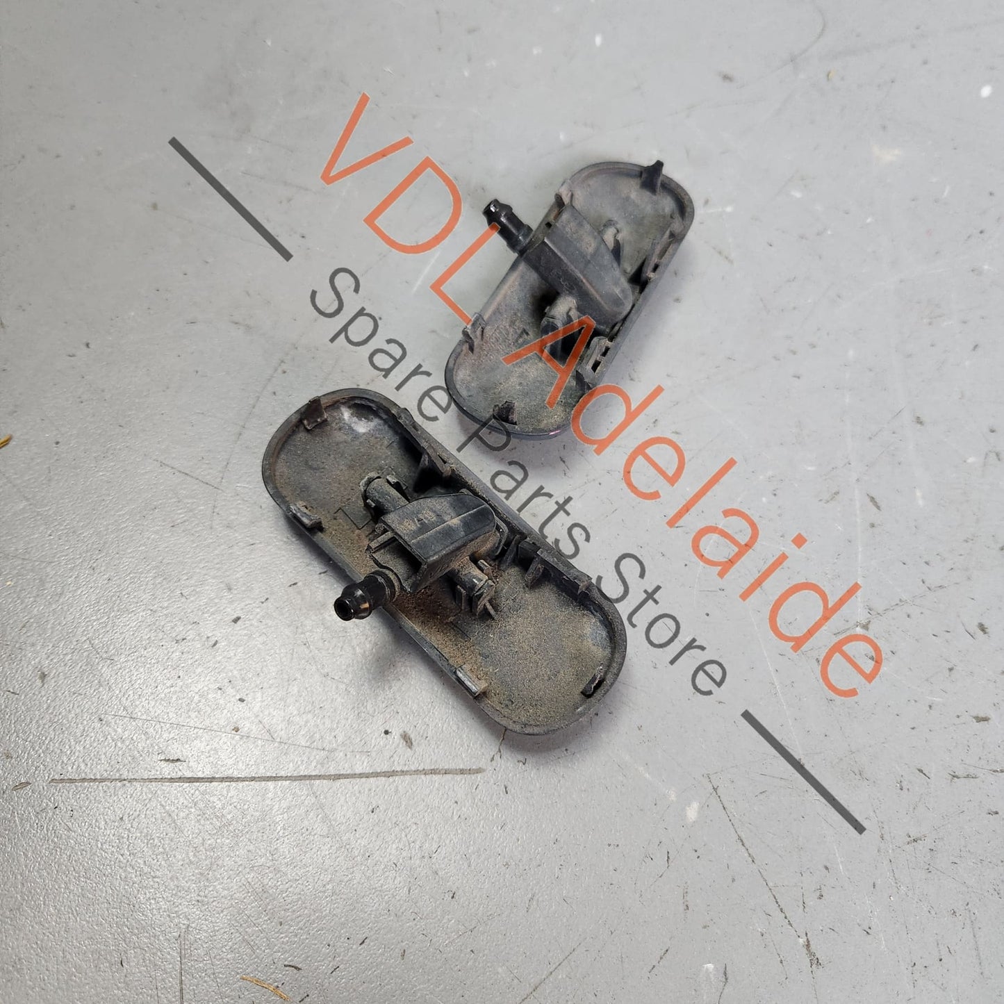 5M0955985C VW Golf MK6 Windscreen Washer Jet Nozzle Pair 5M0955985C