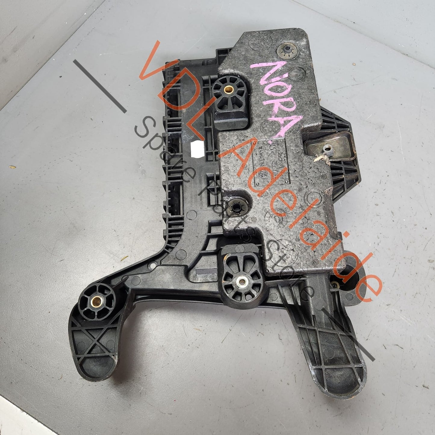 1K0915333 VW Golf MK6 Battery Mounting Tray Bracket 1K0915333
