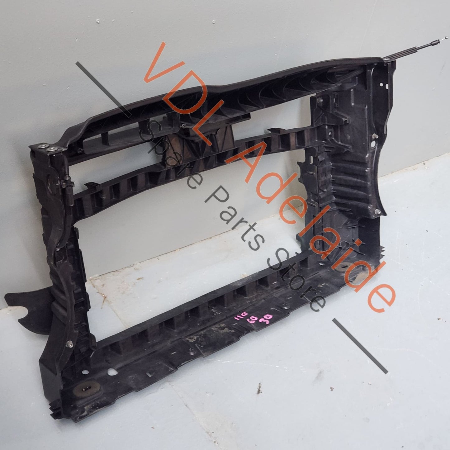 5K0805588E VW Golf MK6 Gti R Radiator Support Panel Lock Carrier 5K0805588E