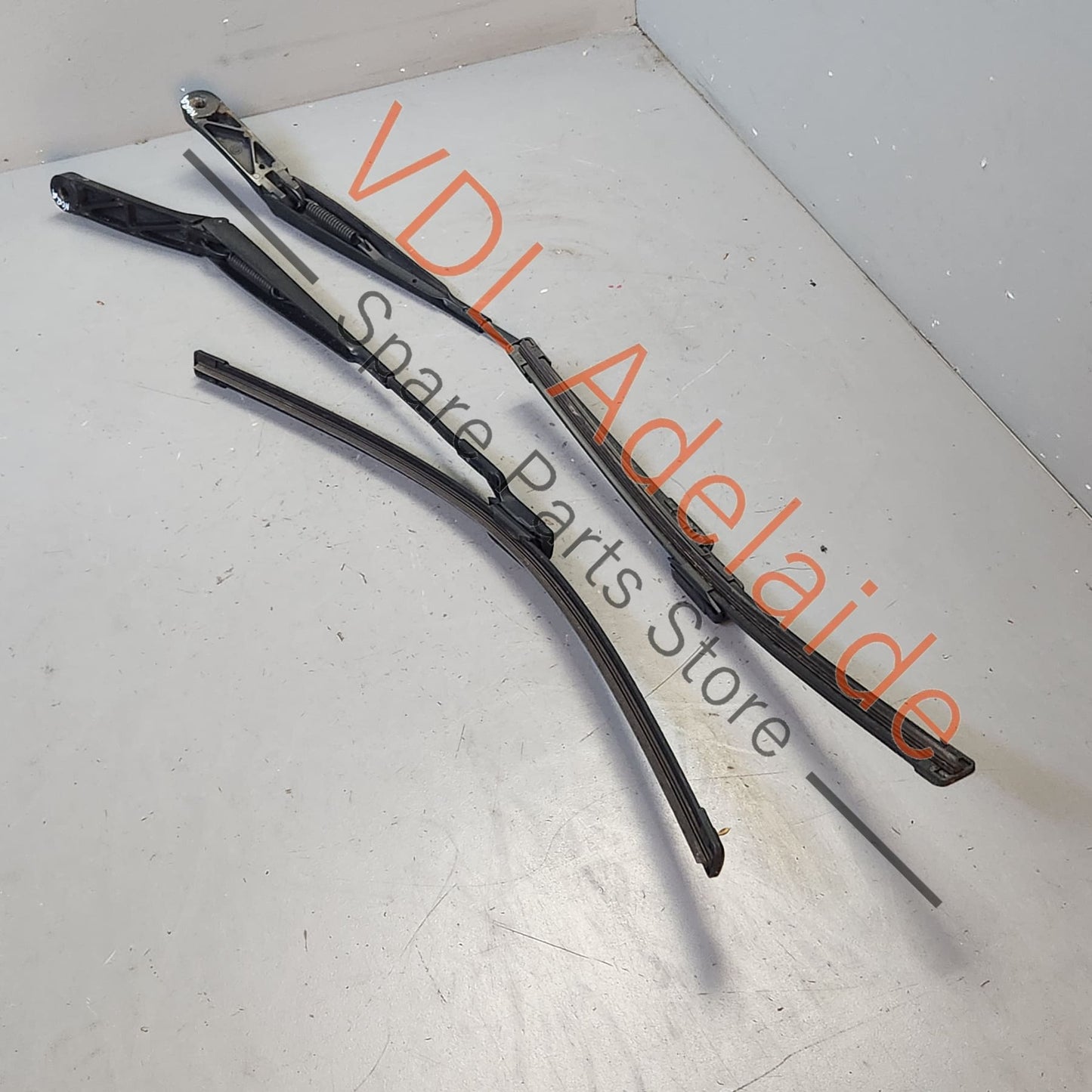1Q295541003C 1Q295540903C VW Golf MK6 Pair of Windscreen Wiper Arms 1Q2955410 1Q2955409