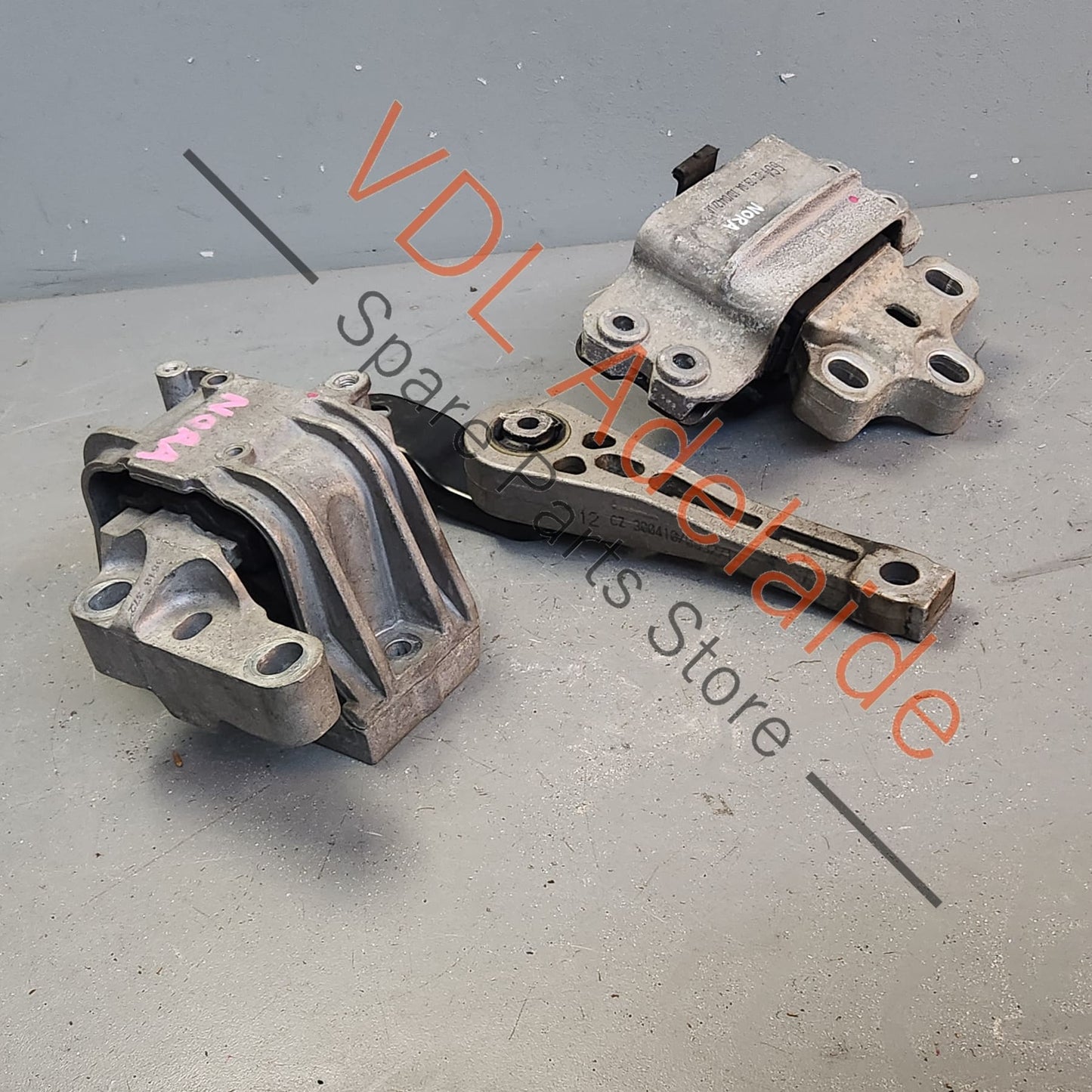1K0199555Q 1K0199262M 1K0199855BB VW Golf MK6 Gti Set of Engine Mounts for Manual gearbox 1K0199555Q 1K0199262M 1K0199855BB