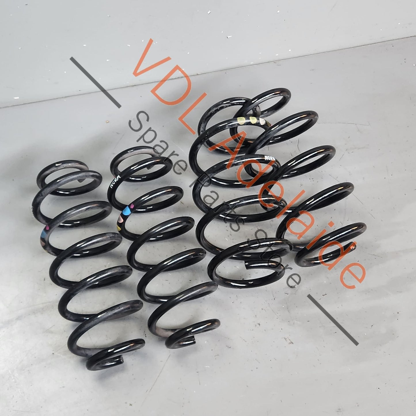 1K0411105JF 1K0511115EB VW Golf MK6 Gti Set of Coil Springs Stock Standard Genuine 1K0411105JF 1K0511115EB