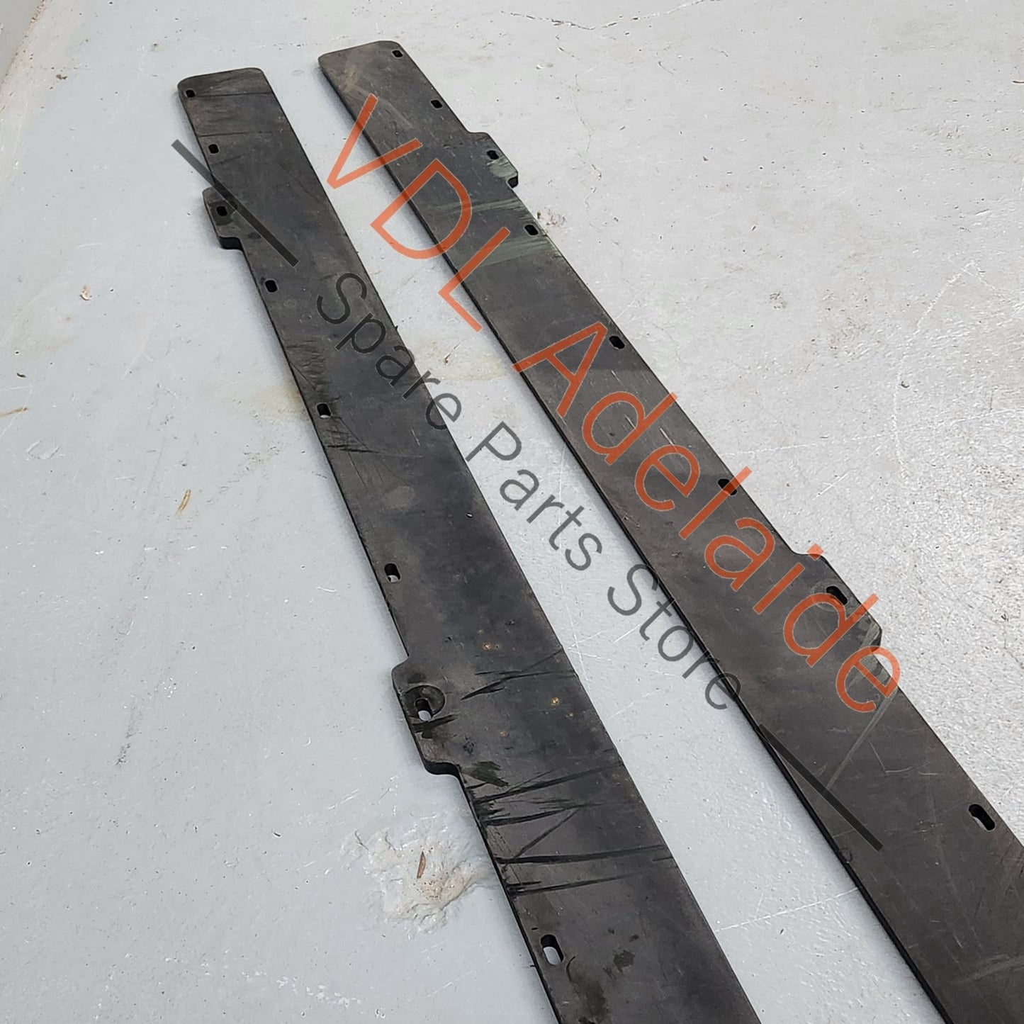 VW Golf MK5 R32 / Gti Flow Designs Side Splitter Skirt Set