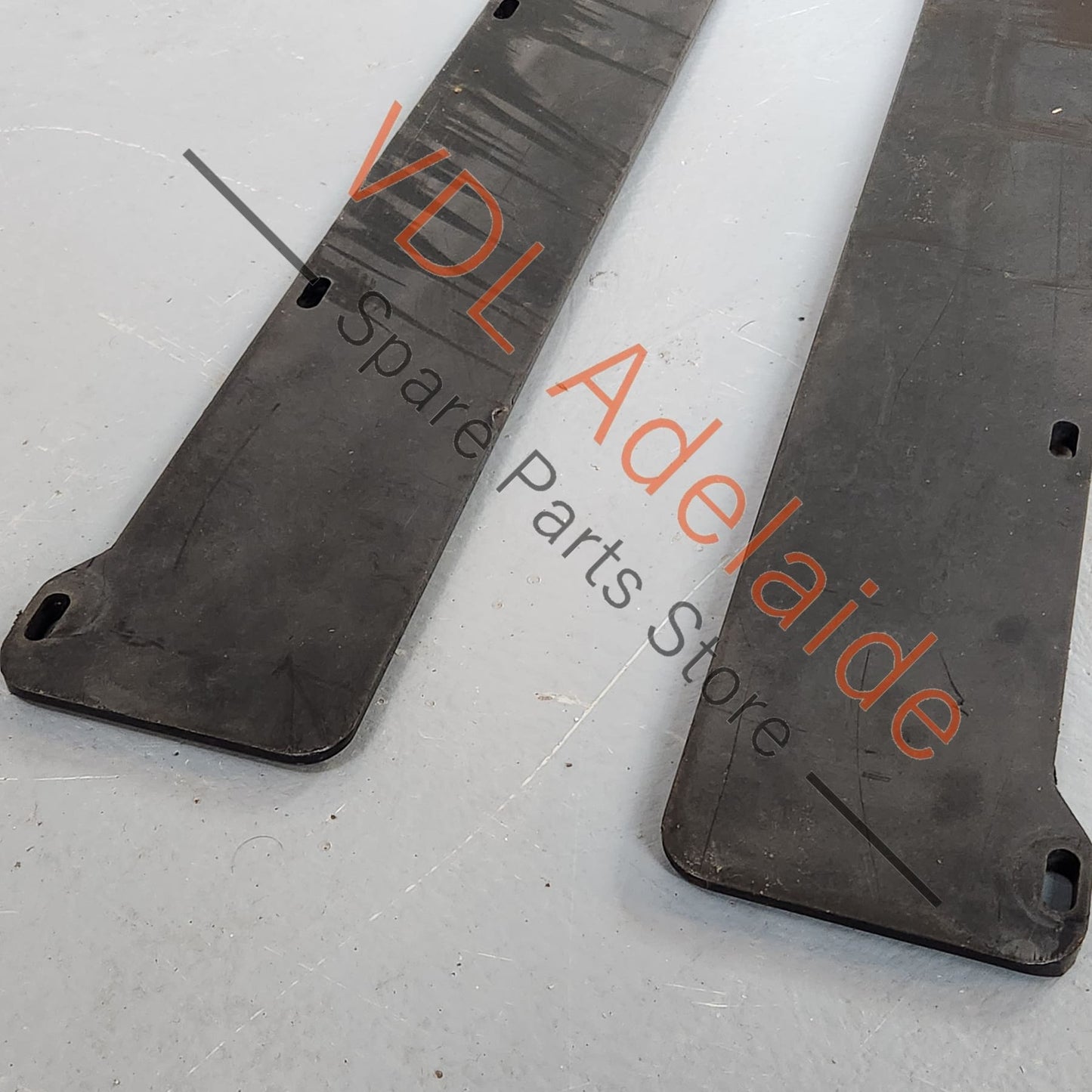 VW Golf MK5 R32 / Gti Flow Designs Side Splitter Skirt Set