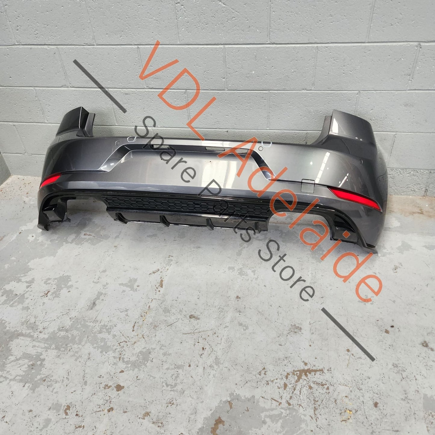 5G6807417BQGRU 5G6807568AA041 VW Golf R MK7.5 Rear Bumper Cover & Diffuser