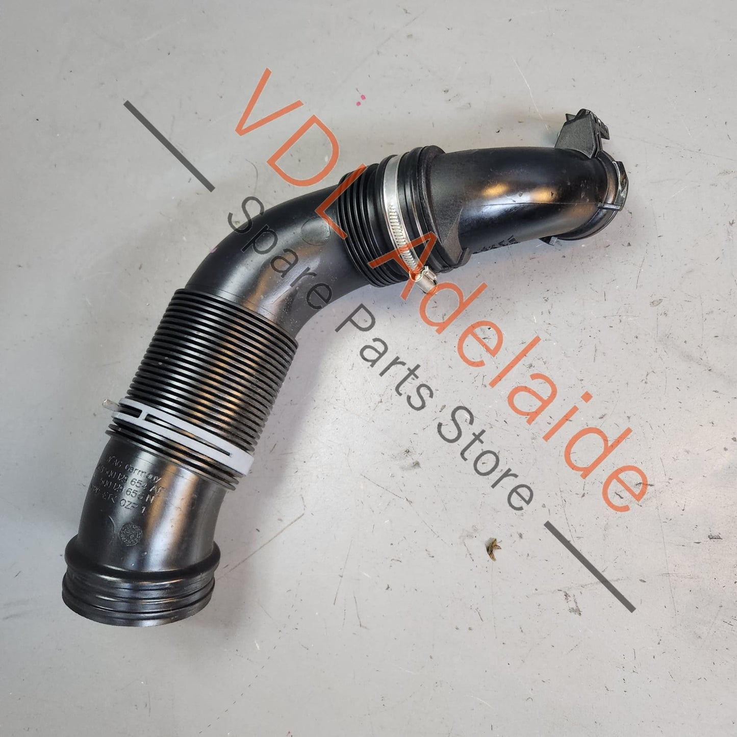 5Q0129654P VW Golf R MK7 7.5 Air Filter to Turbo Connection Hose Pipe 5Q0129654P