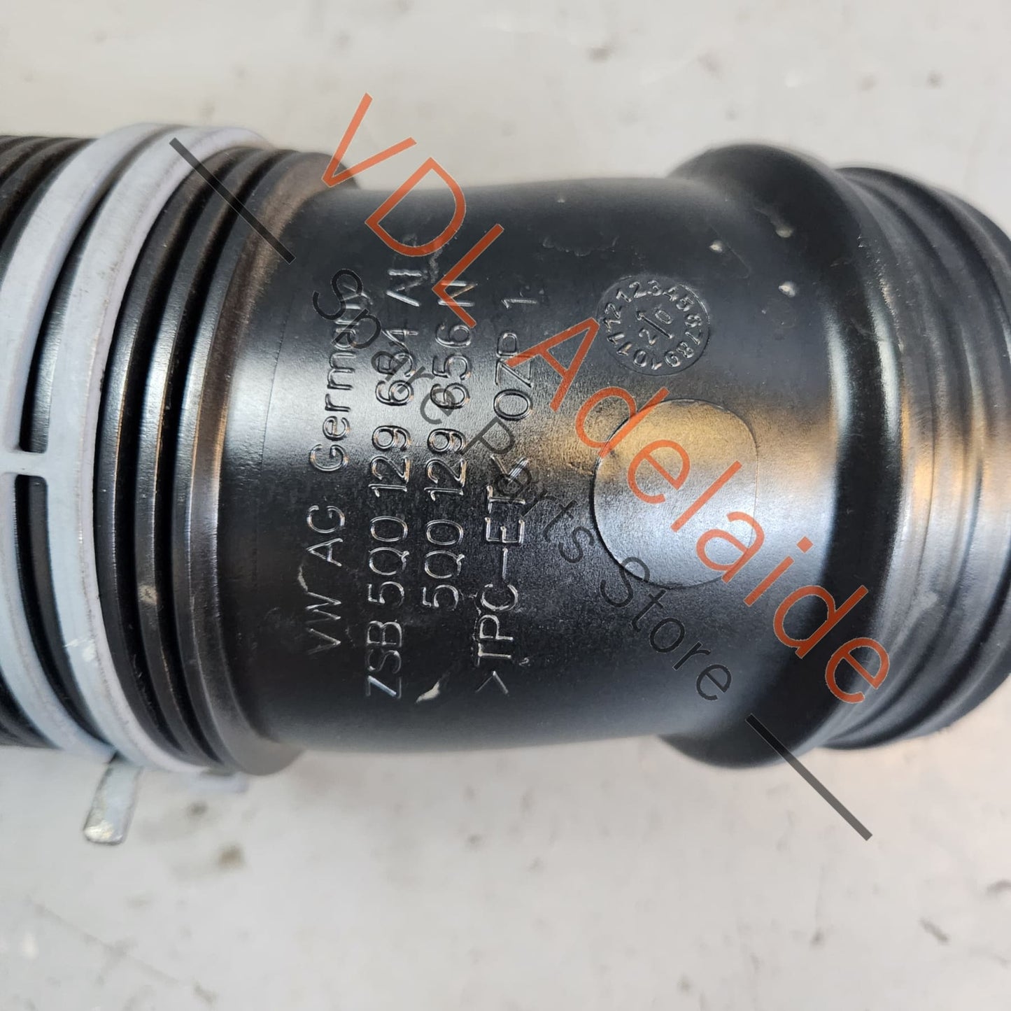5Q0129654P VW Golf R MK7 7.5 Air Filter to Turbo Connection Hose Pipe 5Q0129654P