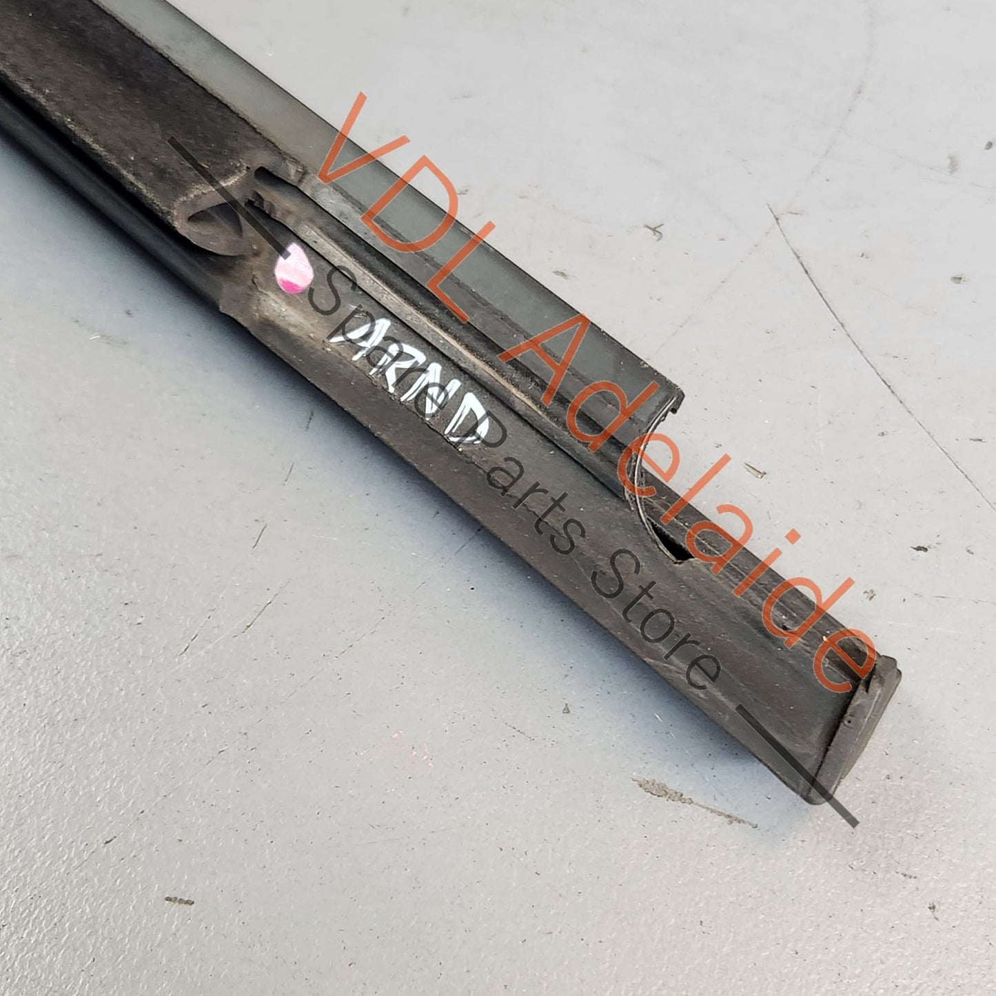 5G4837477D5AP VW Golf MK7 Front Left Door Aperture Window Slot Seal Satin Black 5G4837477D 5AP