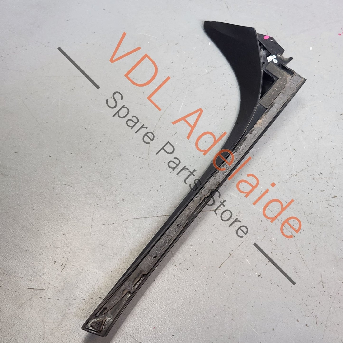 5G6805945C VW Golf MK7 7.5 Gti R Left Rear Window Spoiler Trim Molding 5G6805945C 041