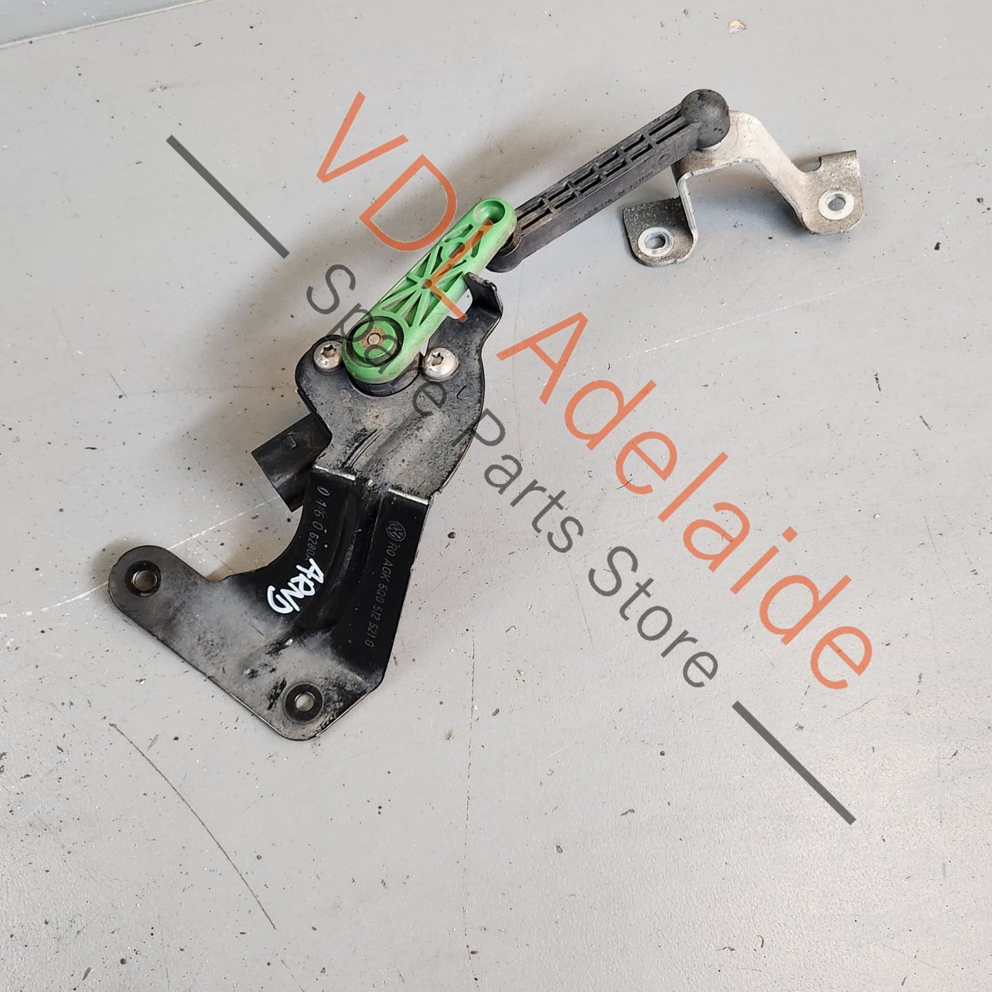 5Q0512521G AVW Golf MK7 Rear Left Suspension Level Sensor 5Q0512521G