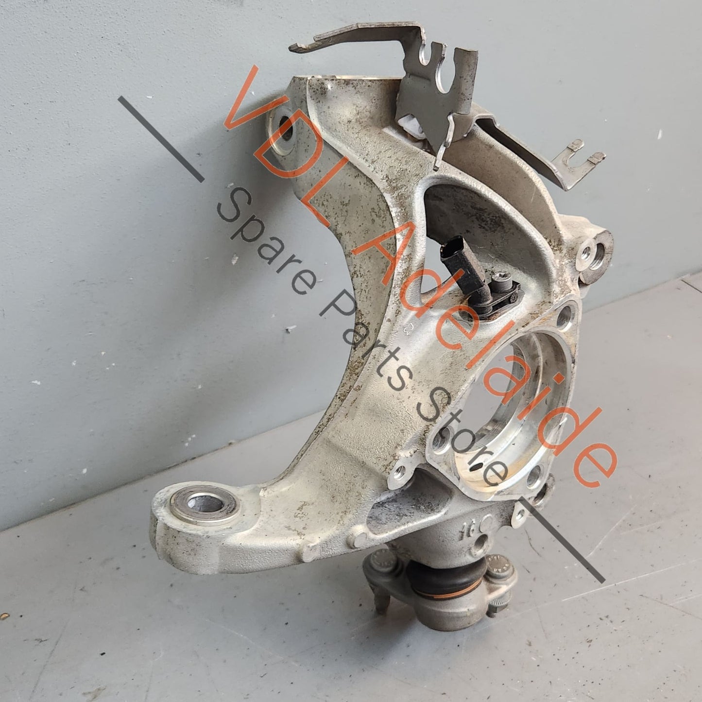 5Q04072545A VW Golf R Front Right Wheel Bearing Housing Hub Knuckle 85mm 5Q04072545A