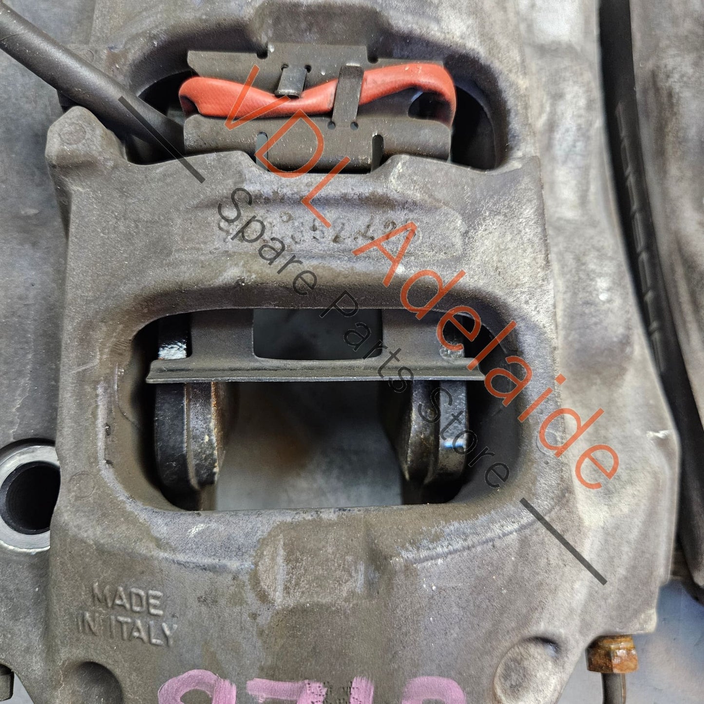 971615423R 971615424R Porsche Brembo 4 Piston Pot Rear Brake Caliper Set 971615423R 971615424R for 18in Rotor Radial Mount