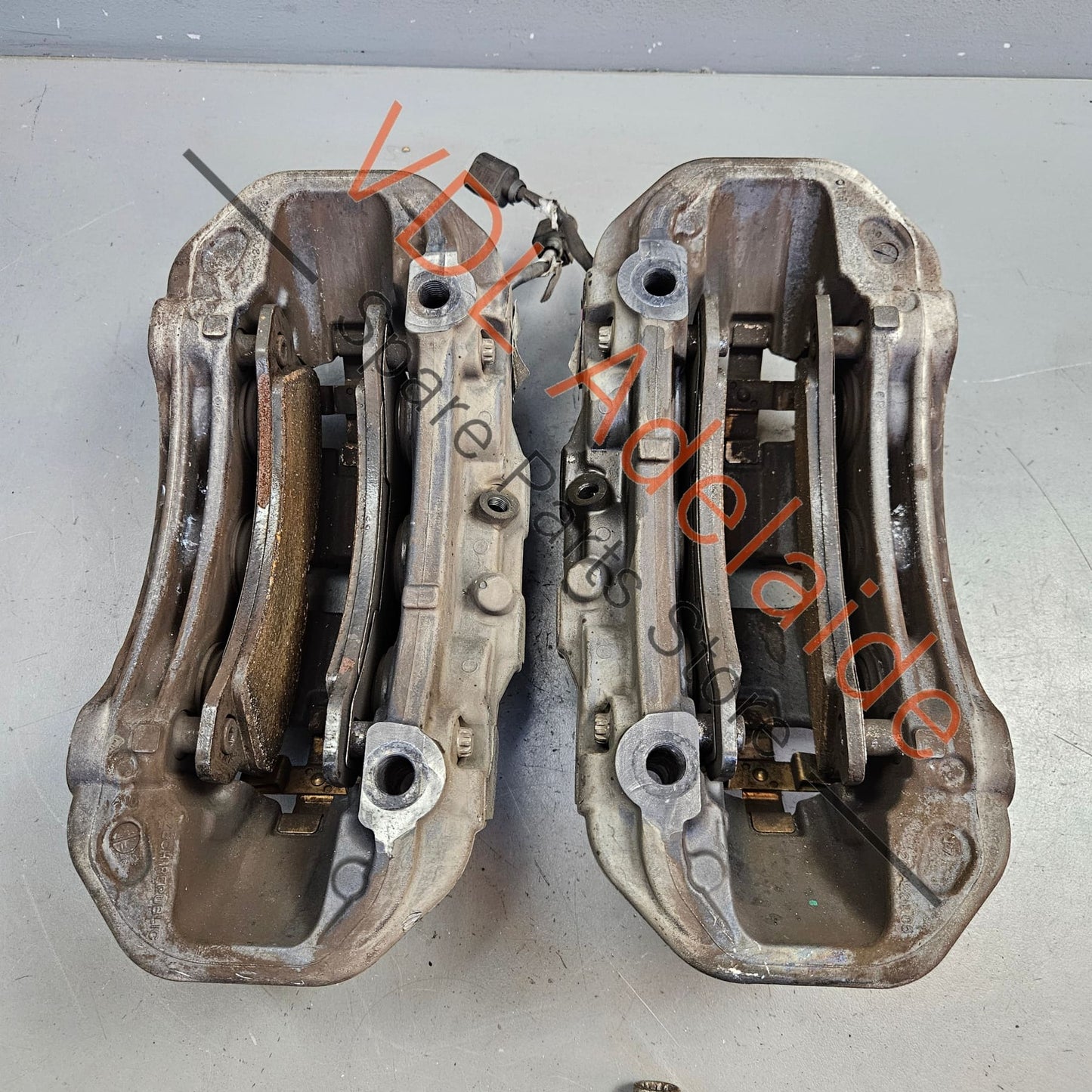 971615123BL 971615123Q 971615124BL 971615124Q Porsche Brembo 6 Piston Pot Front Brake Caliper Set 971615123Q 971615123BK 971615123BL for 18in Rotor Radial Mount