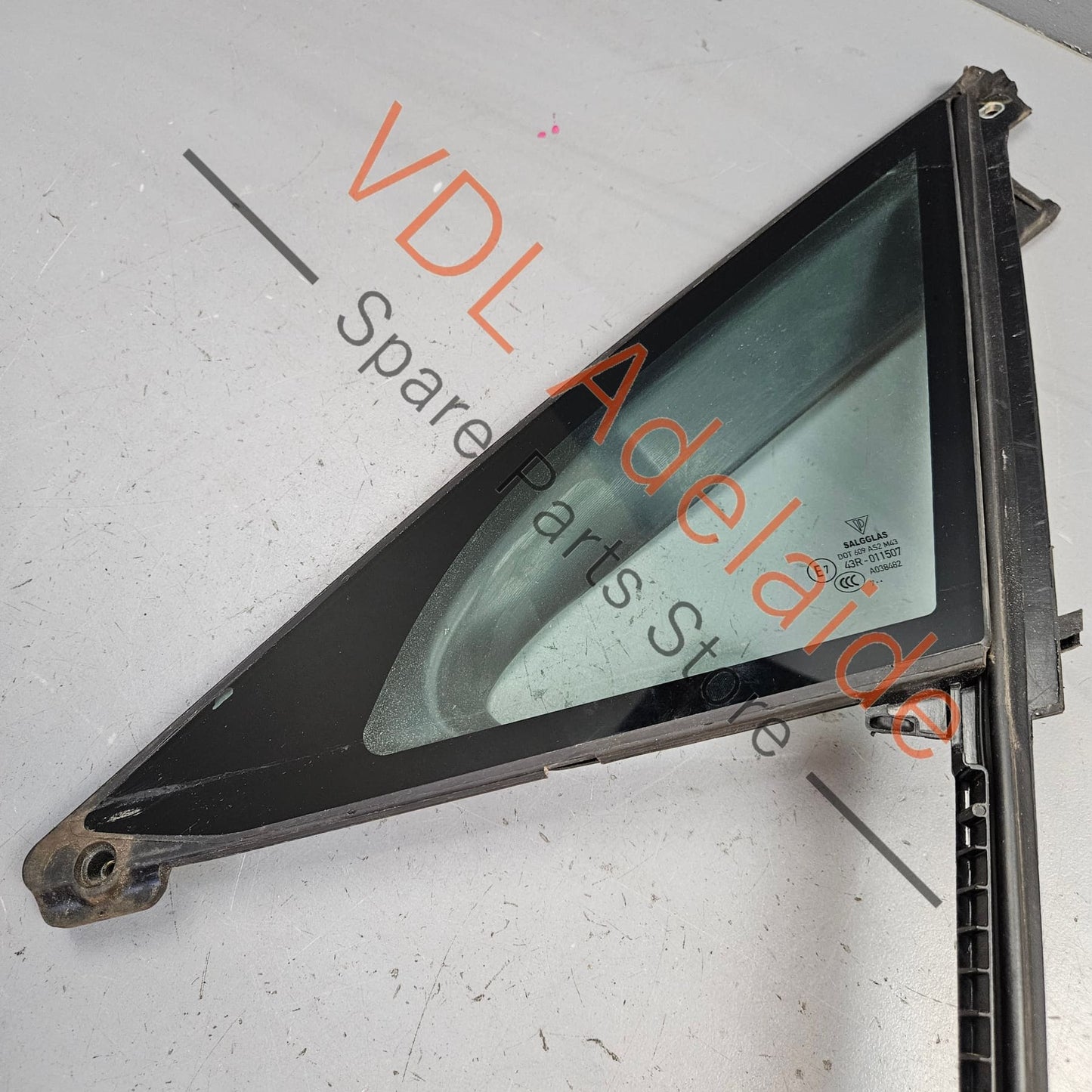971845113P 971845113 Porsche Panamera 971 Front Left Door Fixed Quarter Window Glass 971845113 971845113P