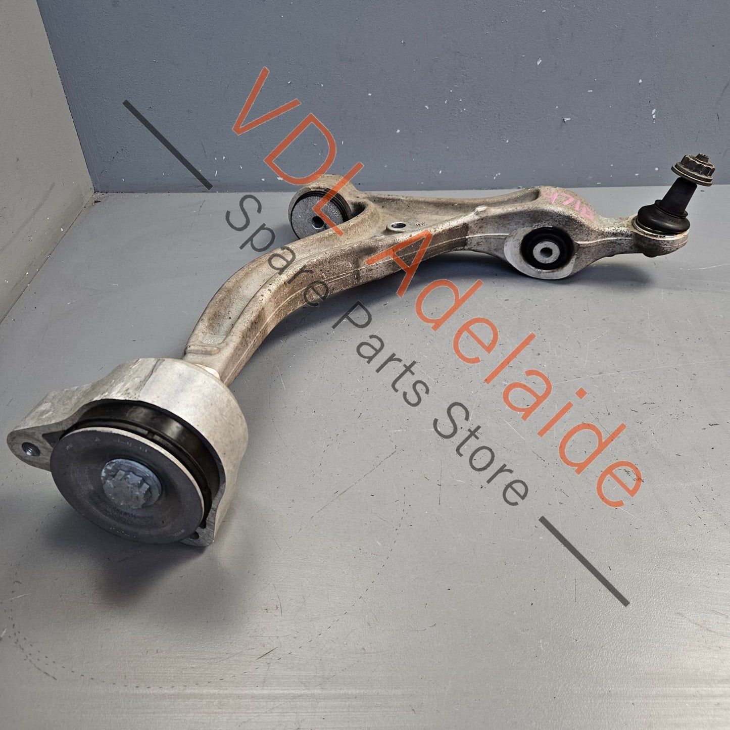 971407152H 971407166D 971407152T Porsche Panamera 971 Front Right Lower Control Arm Wishbone Suspension 971407152H 971407166D 971407152T
