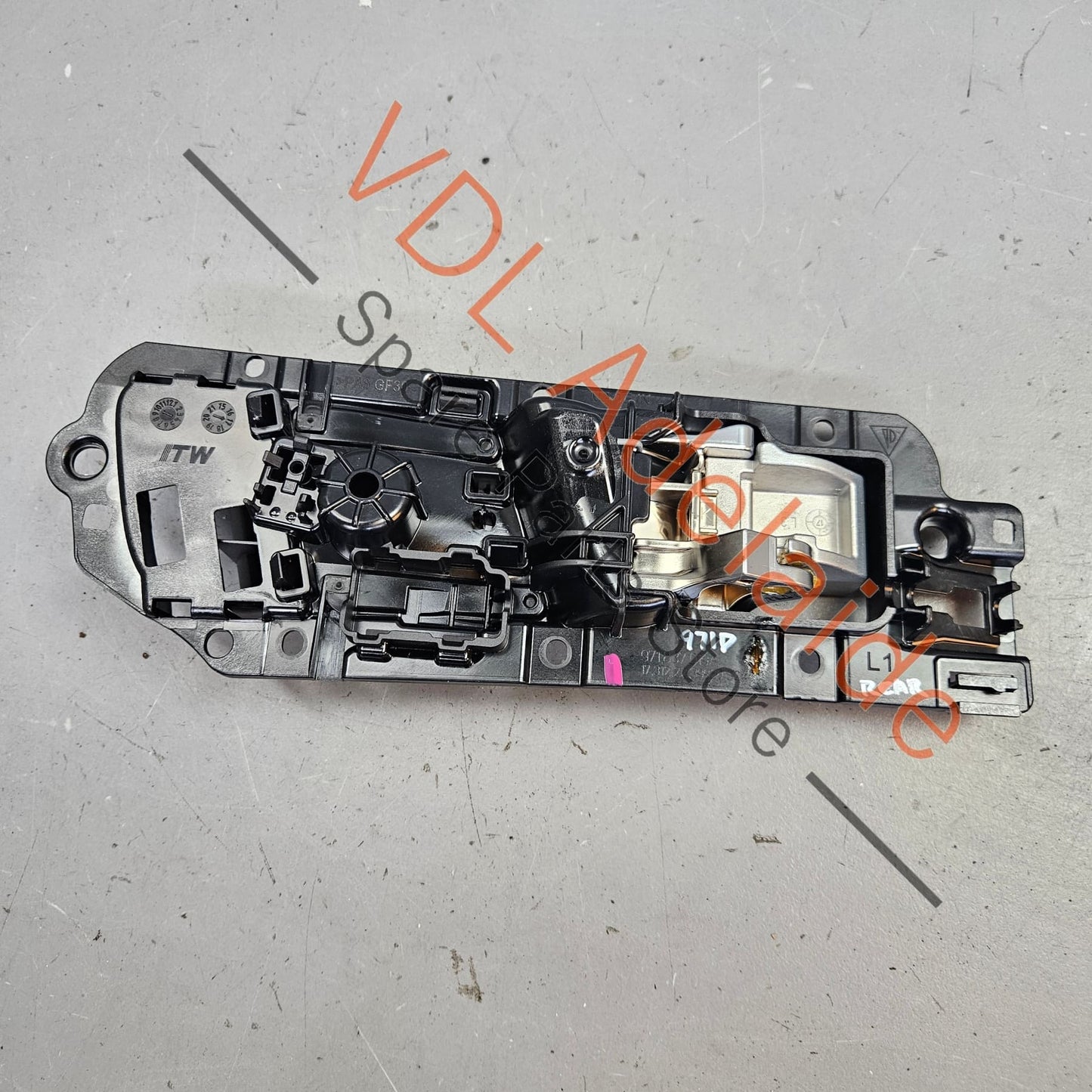 971837019CCZO Porsche Panamera Left Side Interior Door Handle Pull Actuator w Trim 971837019C CZO suits front or rear