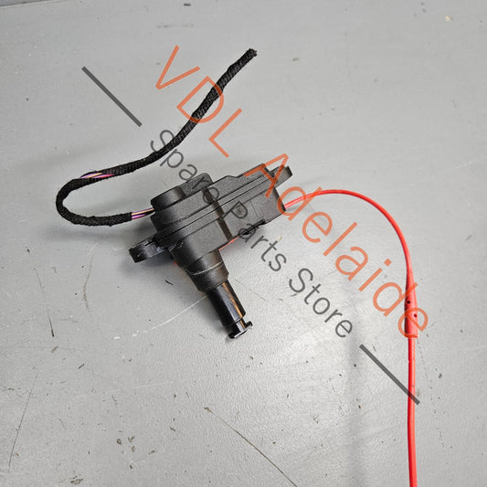 4M0862153 Porsche Panamera Fuel Filler Flap Actuator 4M0862153