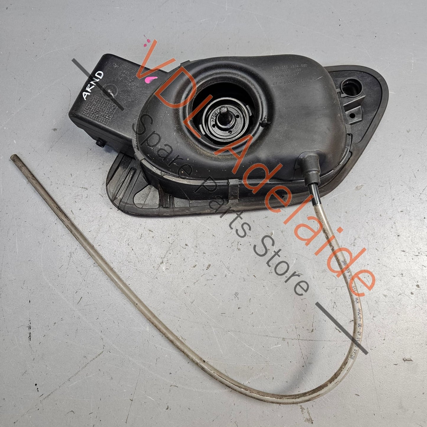5G0809909GRU VW Golf MK7 Fuel Filler Door Cap Flap 5G0809857 5G0809909 GRU Indium Grey LR7H X3X3