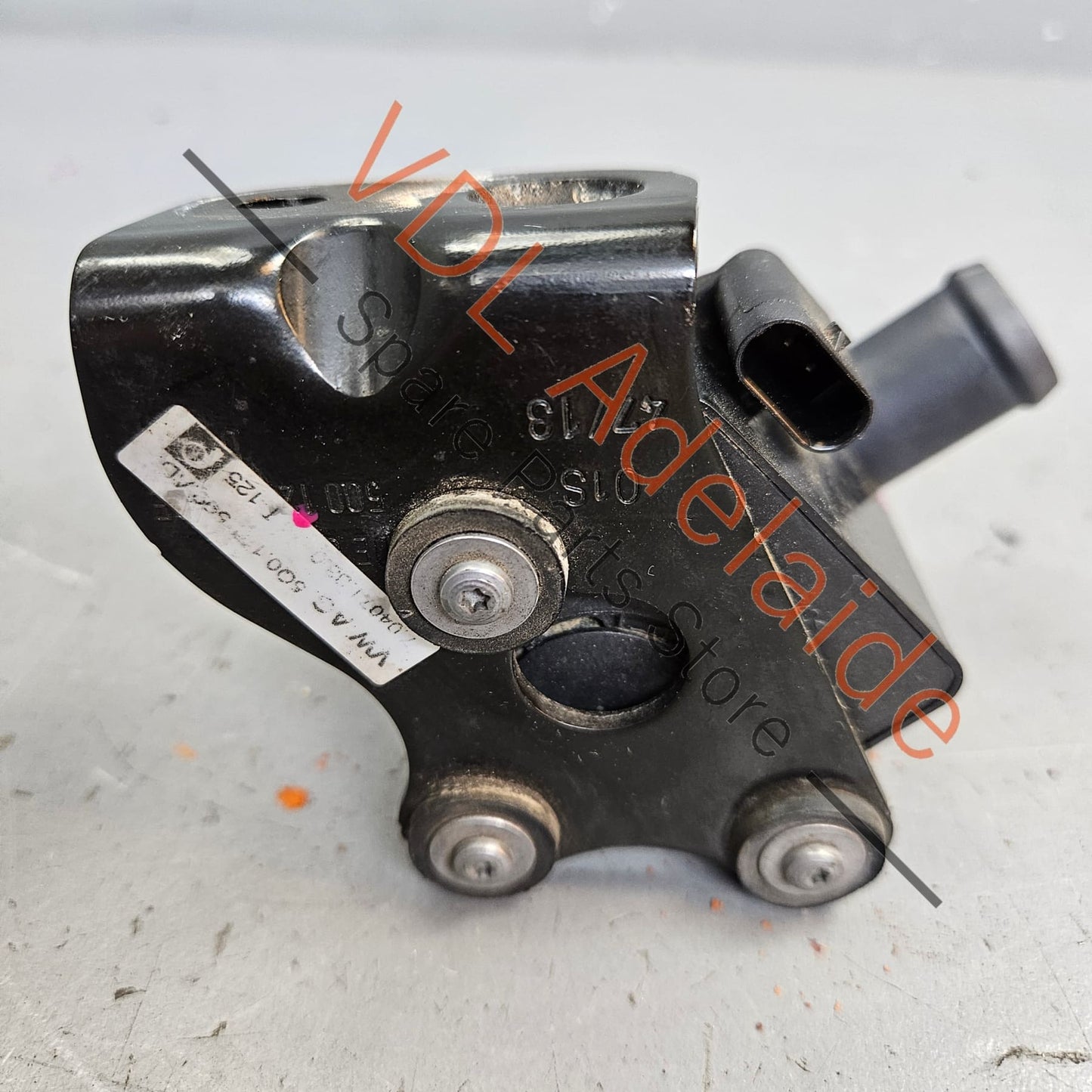 5Q0965561B VW Golf MK7 Audi S3 Electric Water Additional Coolant Pump 5Q0965561B