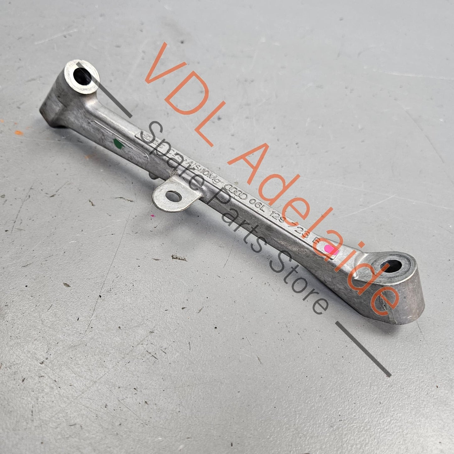 06L129723B VW Golf Inlet Manifold Support Brace Aluminium Bracket 06L129723B