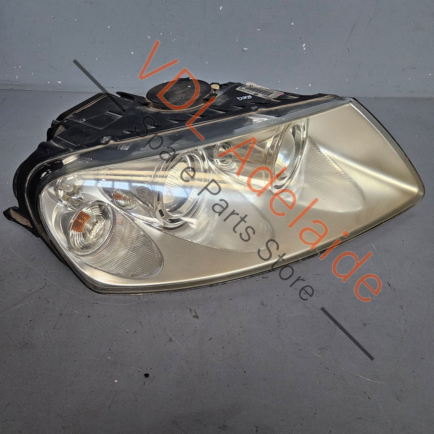 7L6941016BM 7L6941018BJ 7L6941018AJ VW Touareg 2002-2005 Pre-Facelift Xenon Headlamp Right 7L6941018BJ 7L6941018AJ 7L6941016BM
