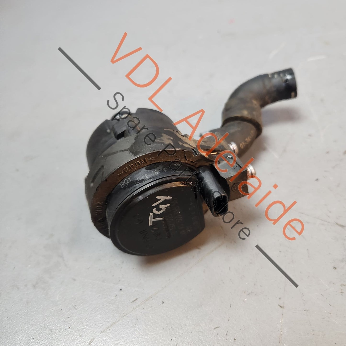5Q0121599M 5G0965567 VW Genuine Bosch Auxiliary Additional Coolant Pump Motor 5Q0121599M 5G0965567