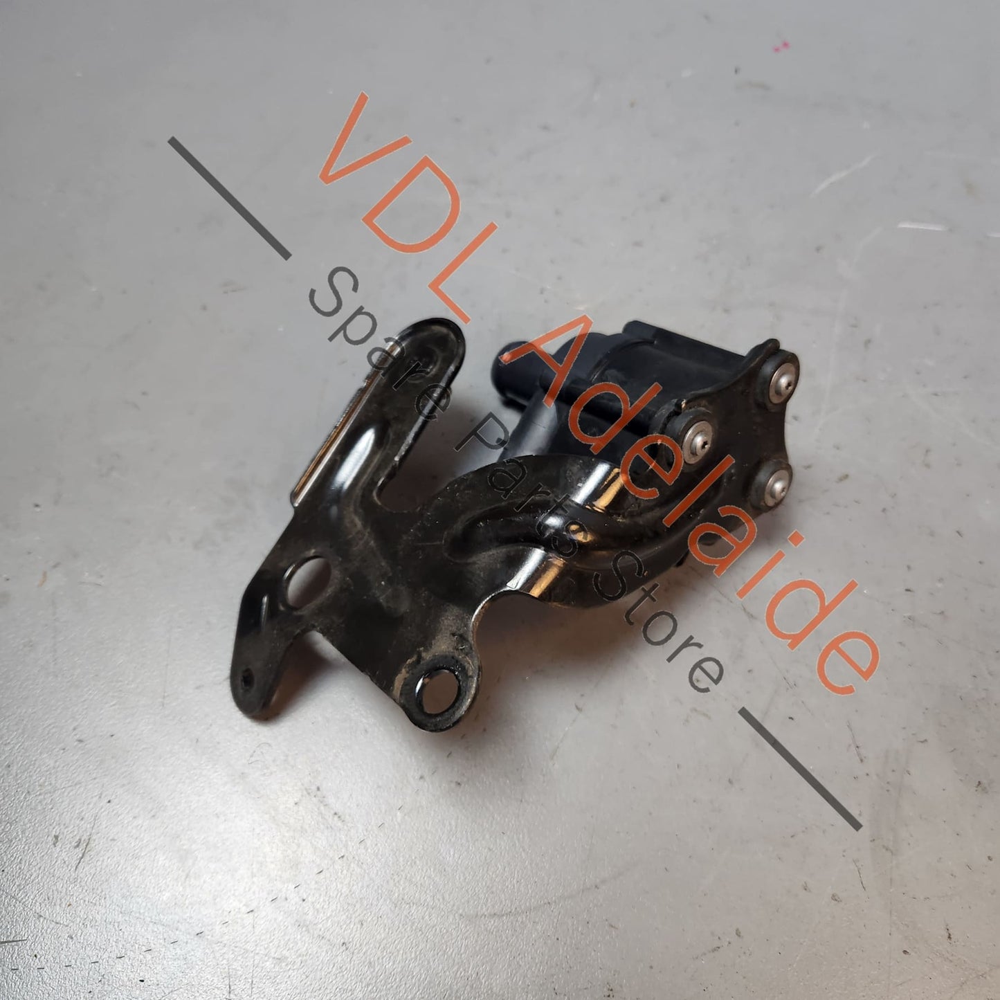 5Q0121599M 5G0965567 VW Genuine Bosch Auxiliary Additional Coolant Pump Motor 5G0965567 5Q0121599M