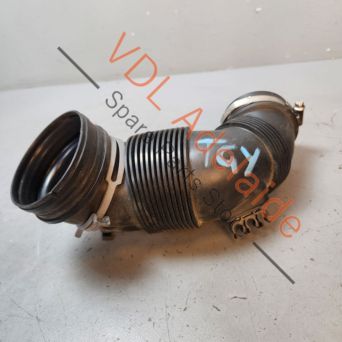 5Q0129654E VW Golf 2.0 Diesel Air Filter Intake Pipe Hose 5Q0129654E