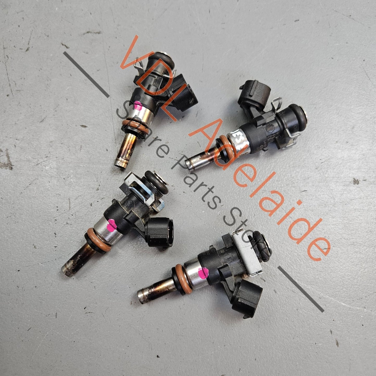 06L906031C Genuine VW Audi 2.0T Petrol Fuel Injector Set of 4 06L906031C only 20,828km