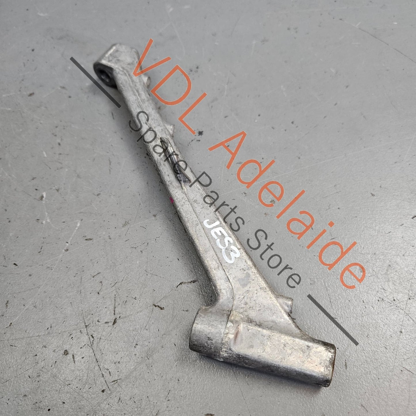 06L129723C VW Audi Inlet Manifold Support Brace Aluminium Bracket 06L129723C
