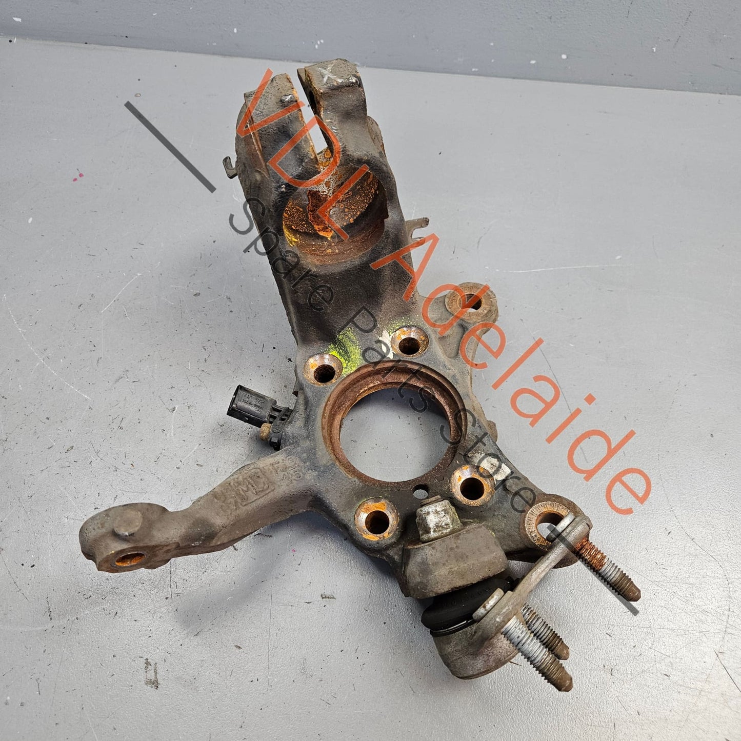 1K0407255AA VW Golf Mk5 Left Front Wheel Bearing Housing Hub Knuckle Suspension 1K0407255AA