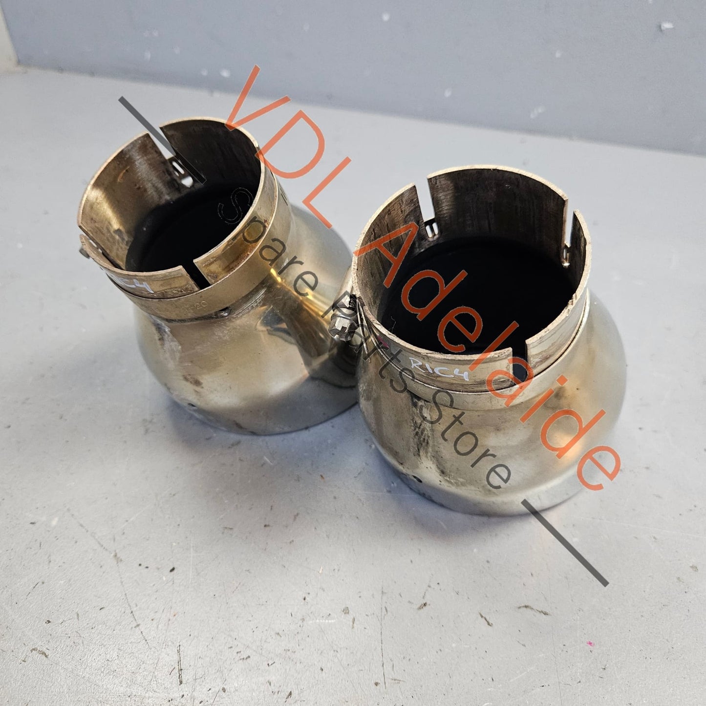 APR Double Walled 3.5inch Slash-Cut Exhaust Tips Polished Silver Chrome Audi S3 S6 S7 VW Golf Gti R Porsche 718 Boxster Cayman